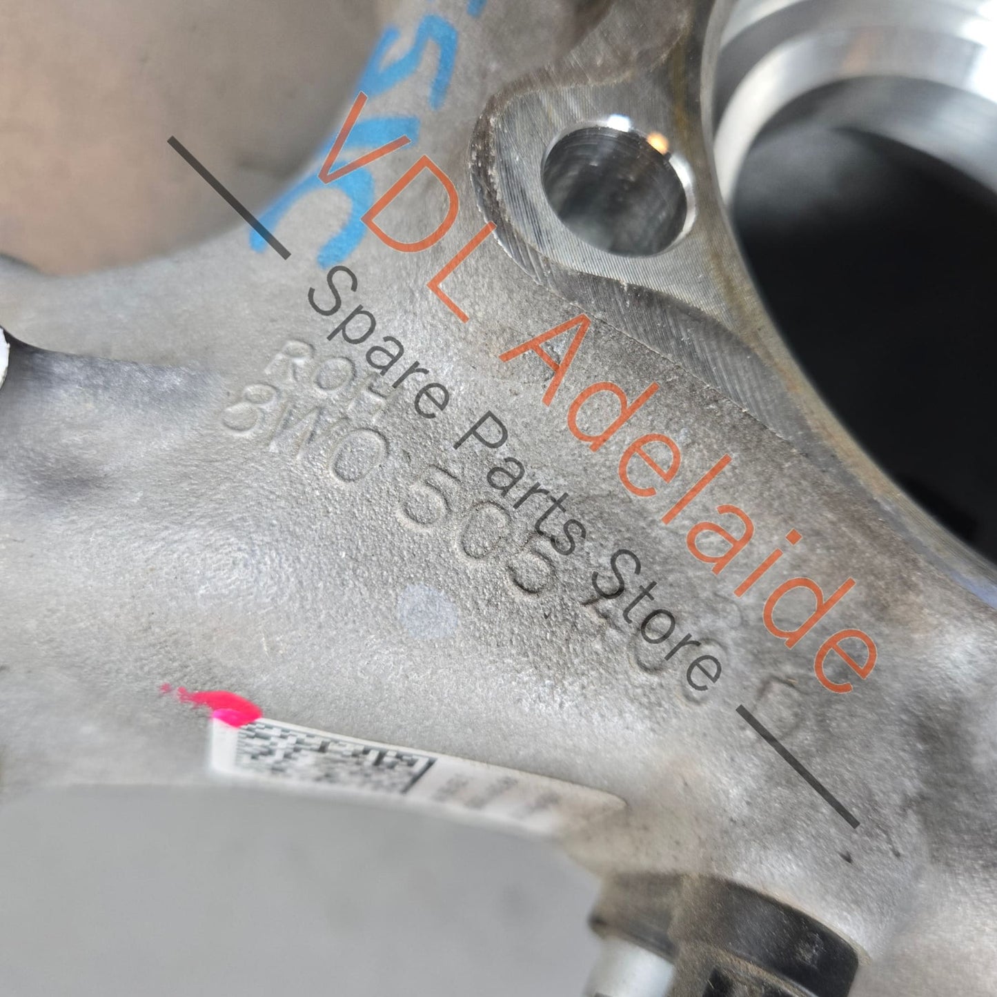 8W0505432Q 8W0505460D Audi A4 A5 RS5 RS4 Rear Right Wheel Hub Knuckle Bearing Housing 8W0505432Q 8W0505460D