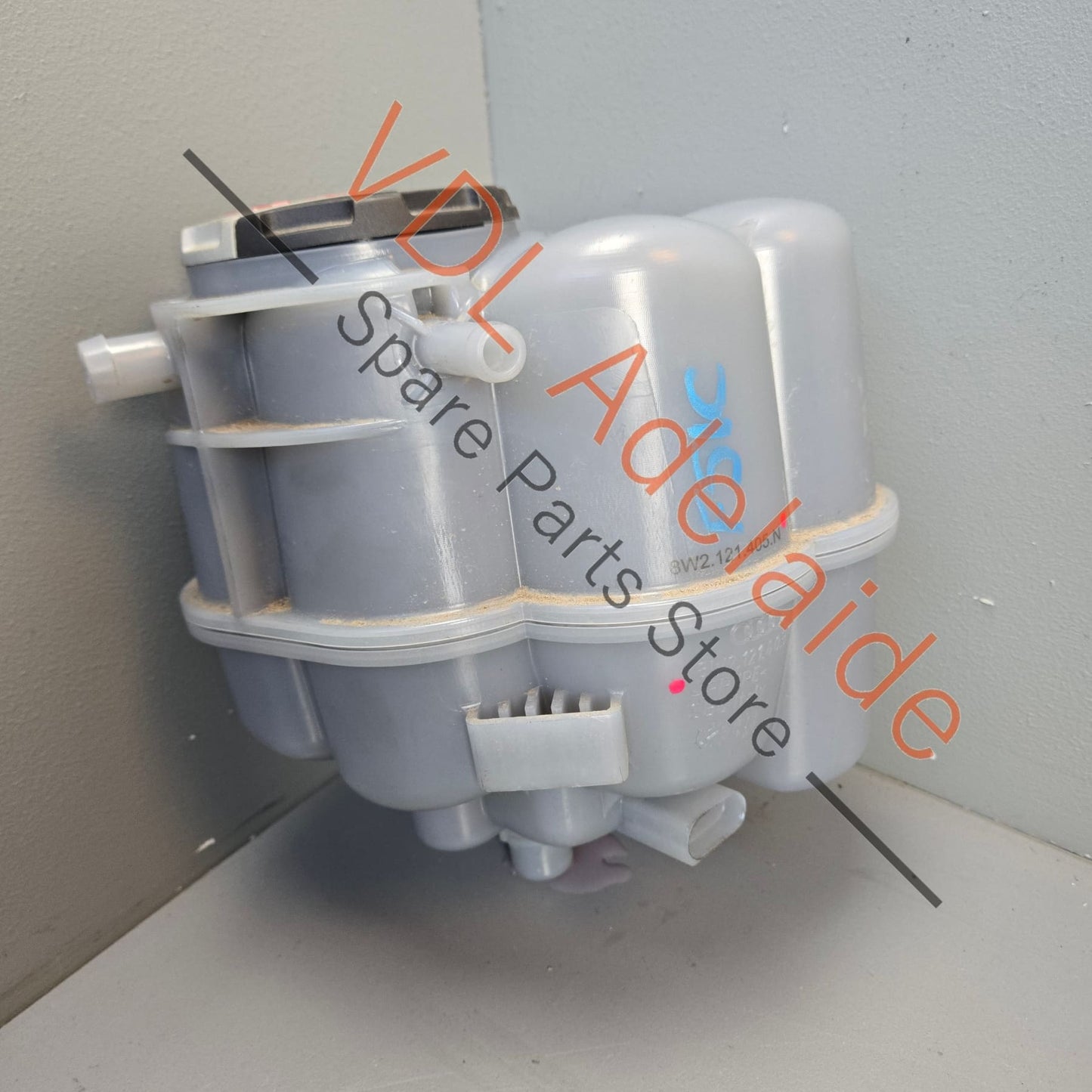8W2121405N 4M0121321Q Audi A5 S5 RS5 Radiator Coolant Reservoir Tank w 1.6 BAR Cap 4M0121321Q 8W2121405N