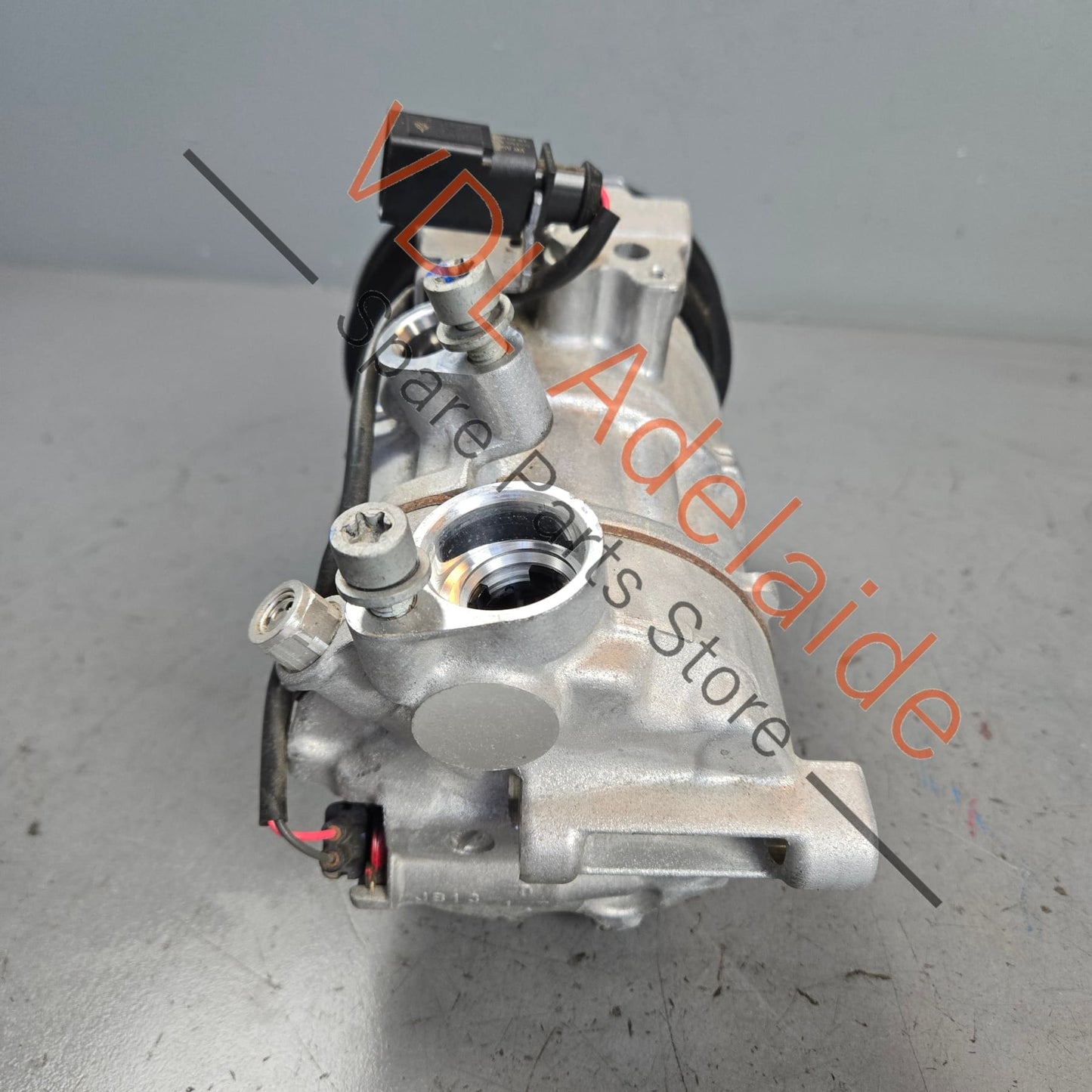 8W0816803A 6SAS14C VW Touareg Audi A4 S4 B9 AC Air Conditioning Compressor Pump 8W0816803A 6SAS14C