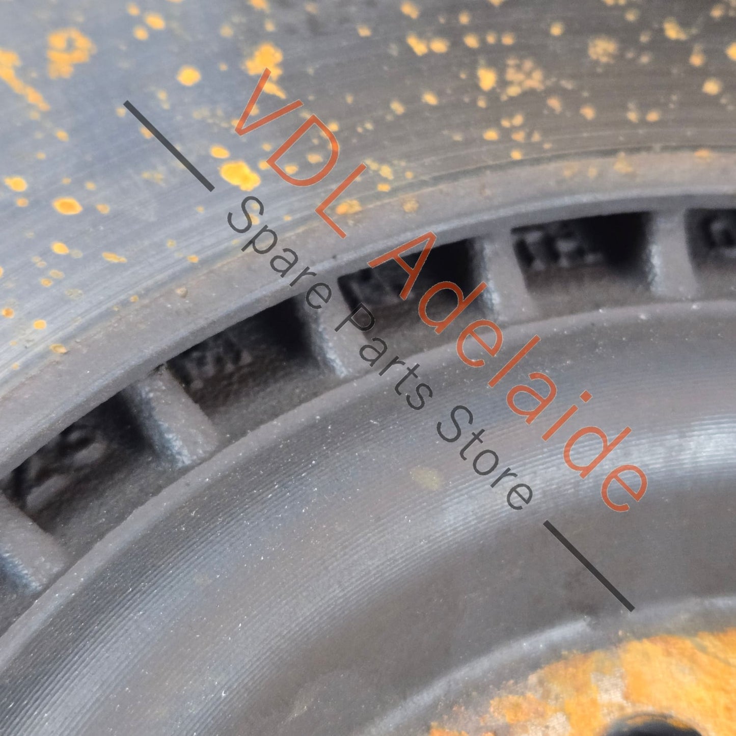 8W0615601K Audi S5 S4 B9 Rear Brake Disc Rotor Set 330x22mm 8W0615601K 80% remaining life