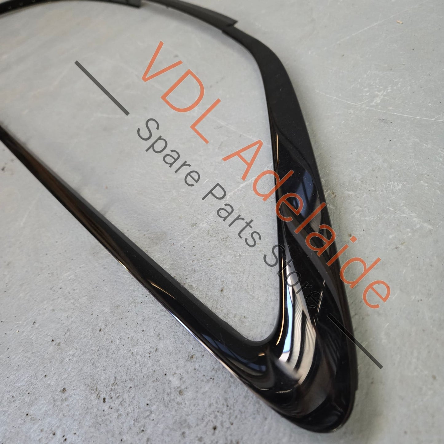 8W6853704ET94 8W6853703ET94 Genuine Audi A5 S5 RS5 B9 F5 Exterior Gloss Black Window Frame Trim Set Left & Right