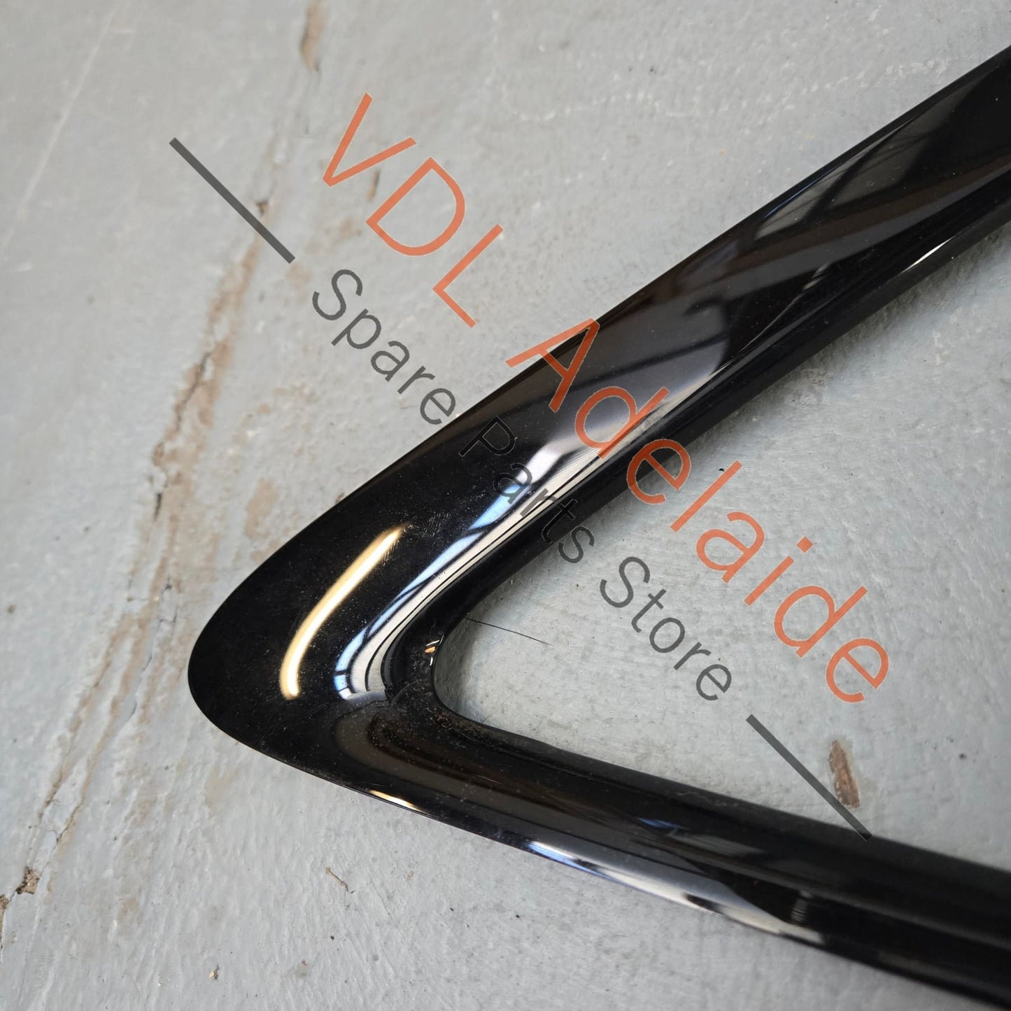 8W6853704ET94 8W6853703ET94 Genuine Audi A5 S5 RS5 B9 F5 Exterior Gloss Black Window Frame Trim Set Left & Right