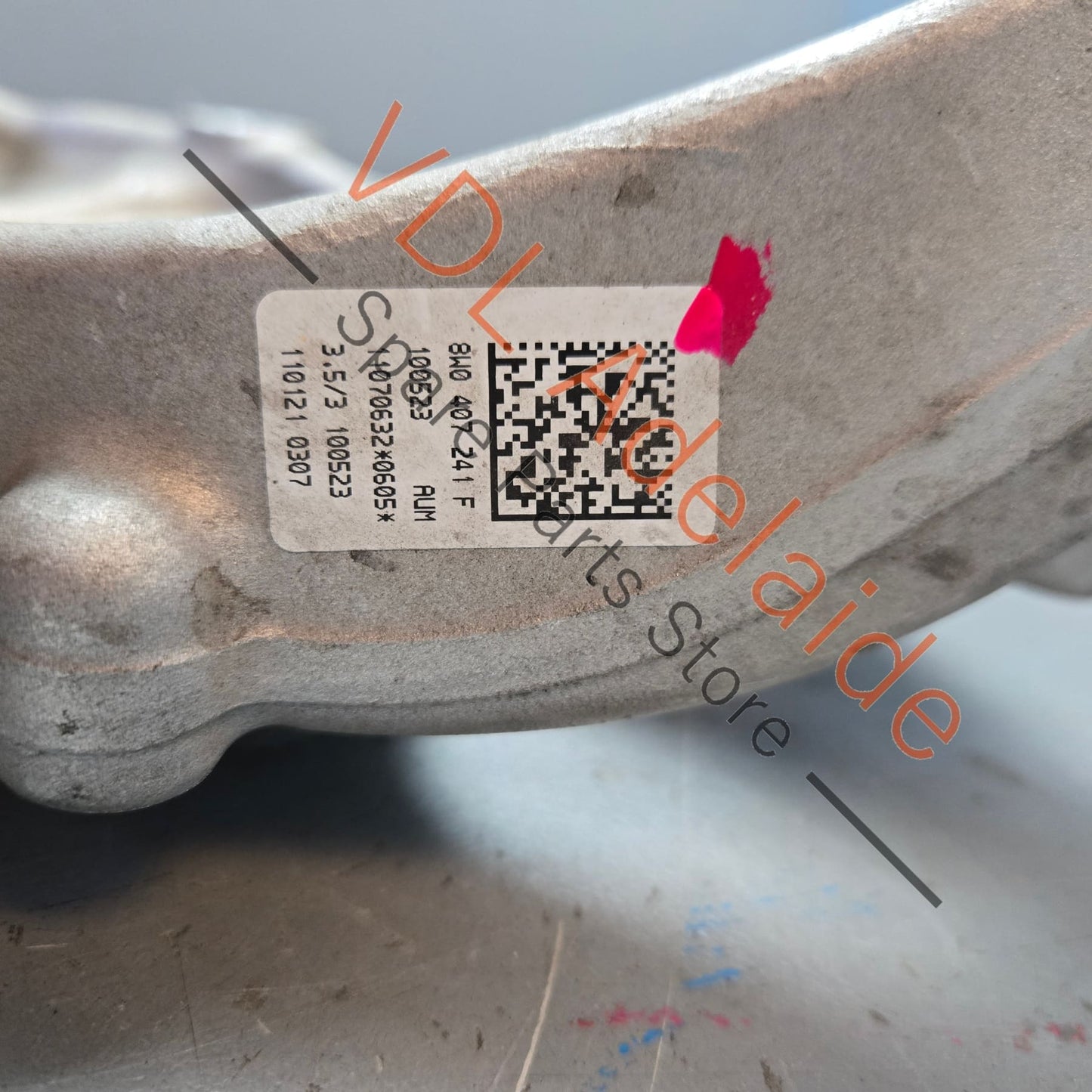 8W0407253F 8W0407599 8W0407241F Audi A4 A5 S4 S5 B9 F5 Front Left Suspension Wheel Bearing Housing Hub Knuckle 8W0407253F 8W0407559