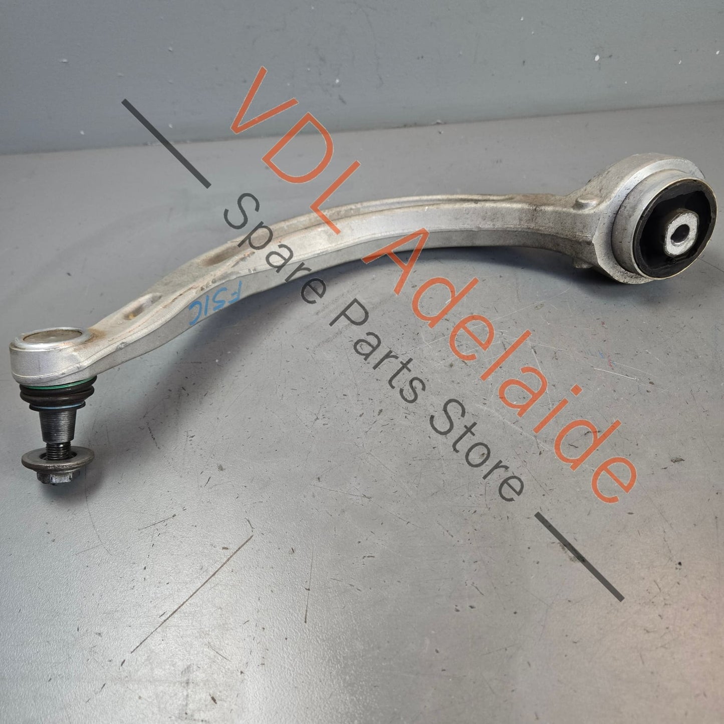8W0407693A 8W0407695B 8W0407693B Audi A4 S4 A5 S5 B9 Front Left Suspension Lower Control Arm 8W0407693B 8W0407695B 8W0407693A