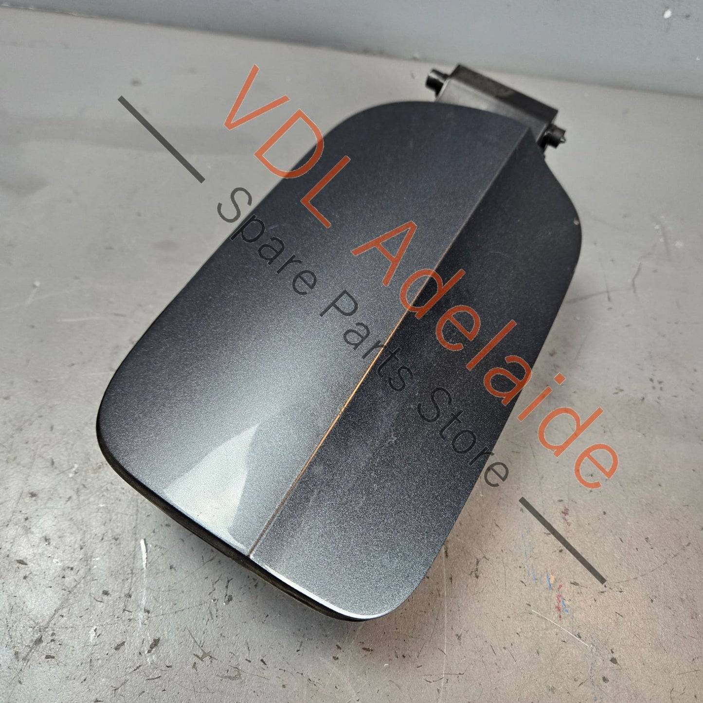 8W6809907 Audi A5 S5 B9 Coupe Fuel Filler Door Lid Cap 8W6809907 8W6809906 Daytona Grey Pearl LZ7S/6Y/Z7S
