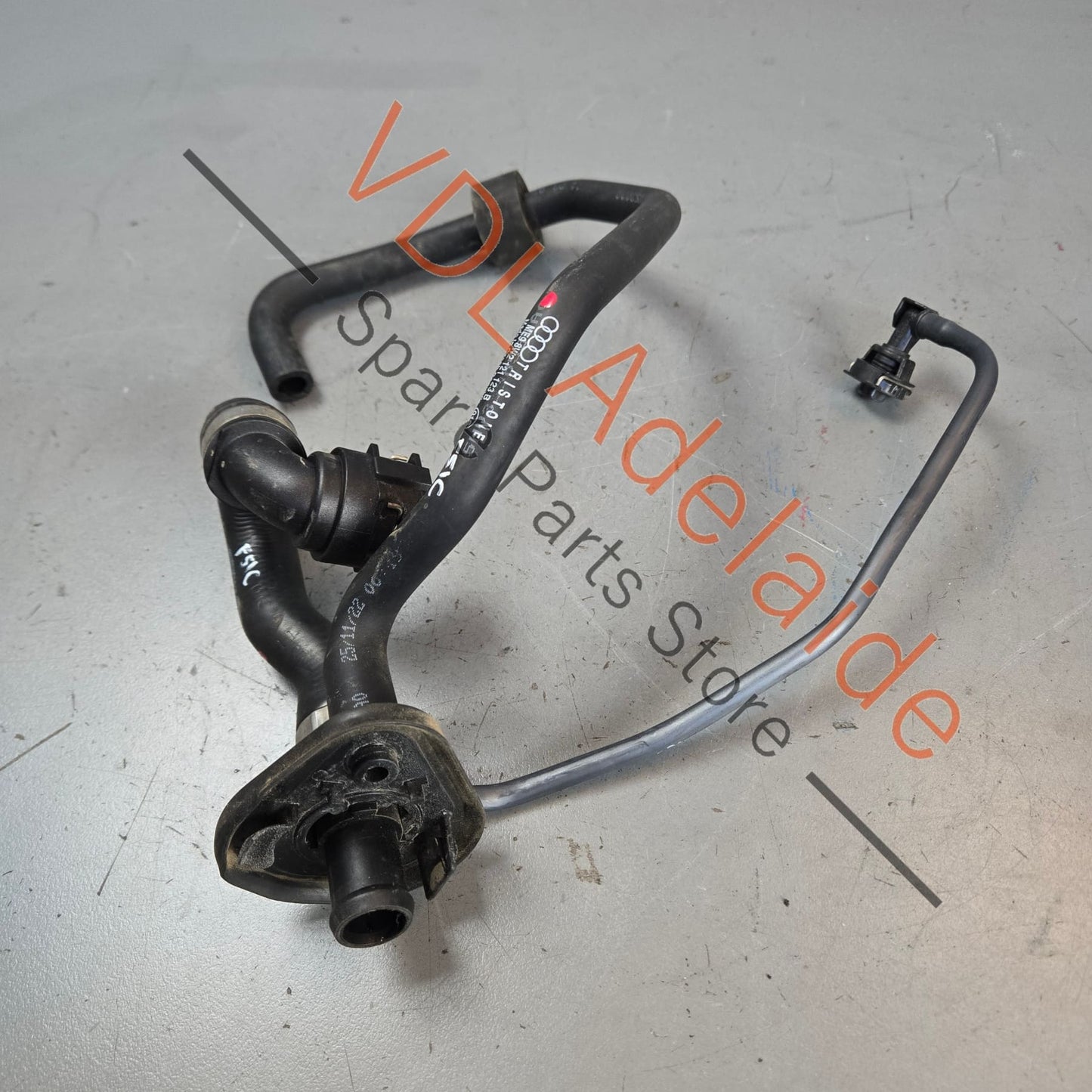 8W2121123B 8W2122109F Audi S4 S5 B9 Coolant Tank Hose Pipe 8W2122109F 8W2121123B