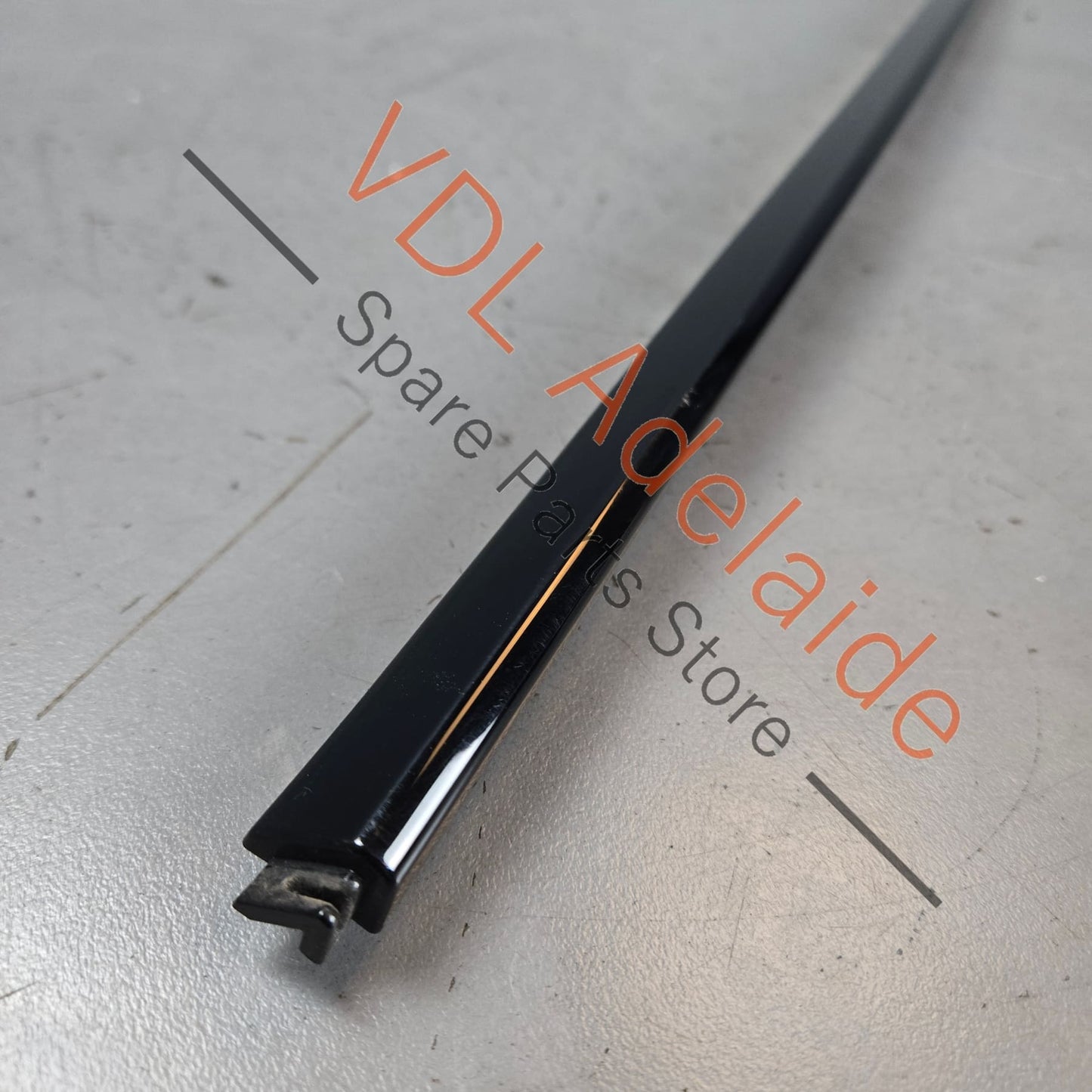 8W6853551D Audi S5 B9 F5 Rear Bumper Middle Centre Gloss Black Trim Insert 8W68533551D T94