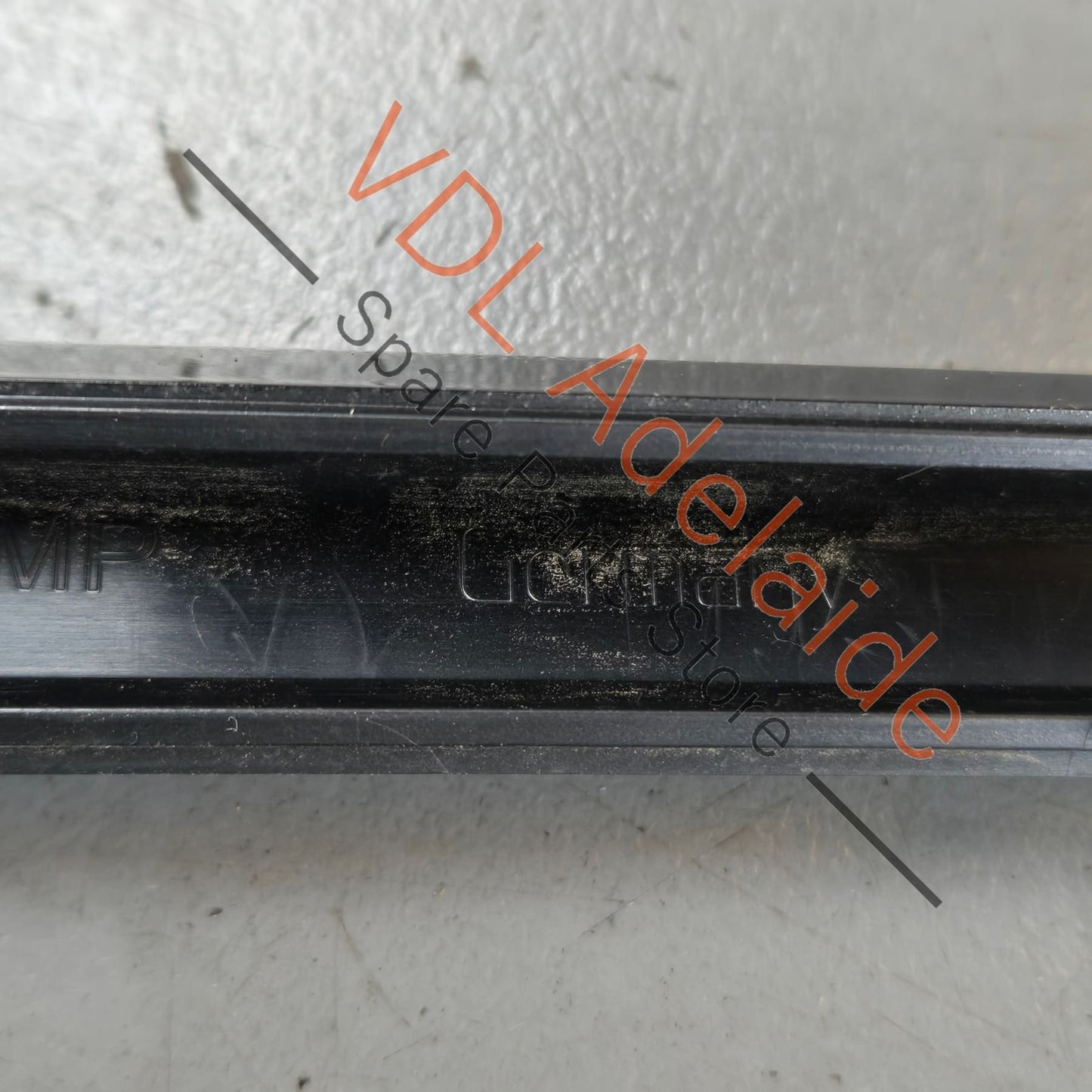 8W6853551D Audi S5 B9 F5 Rear Bumper Middle Centre Gloss Black Trim Insert 8W68533551D T94