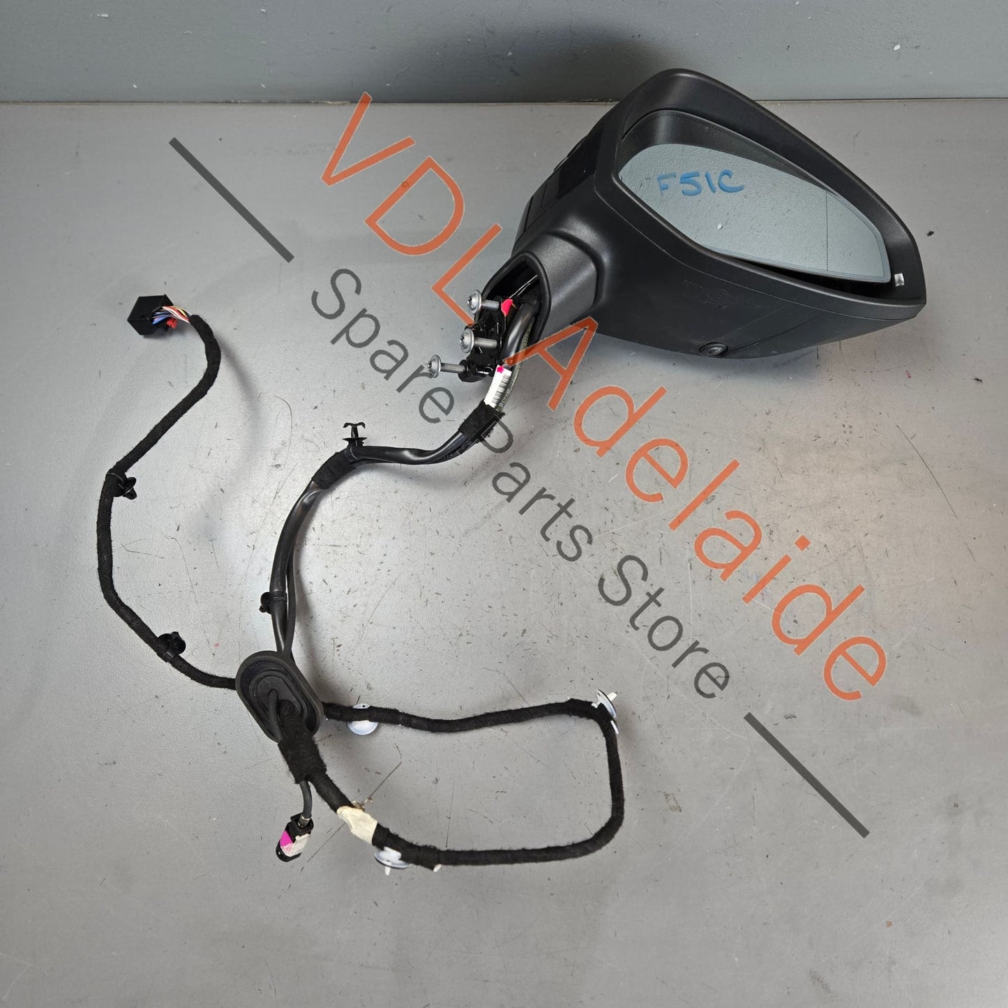 8W0857536H 8W6857410CB9B9 8W0949102A 5Q0980546A Audi A5 S5 RS5 B9 Right Power Folding Exterior Mirror w Camera & Lane Assist Complete 8W6857410CB 9B9 8W0857536H 5Q0980546A