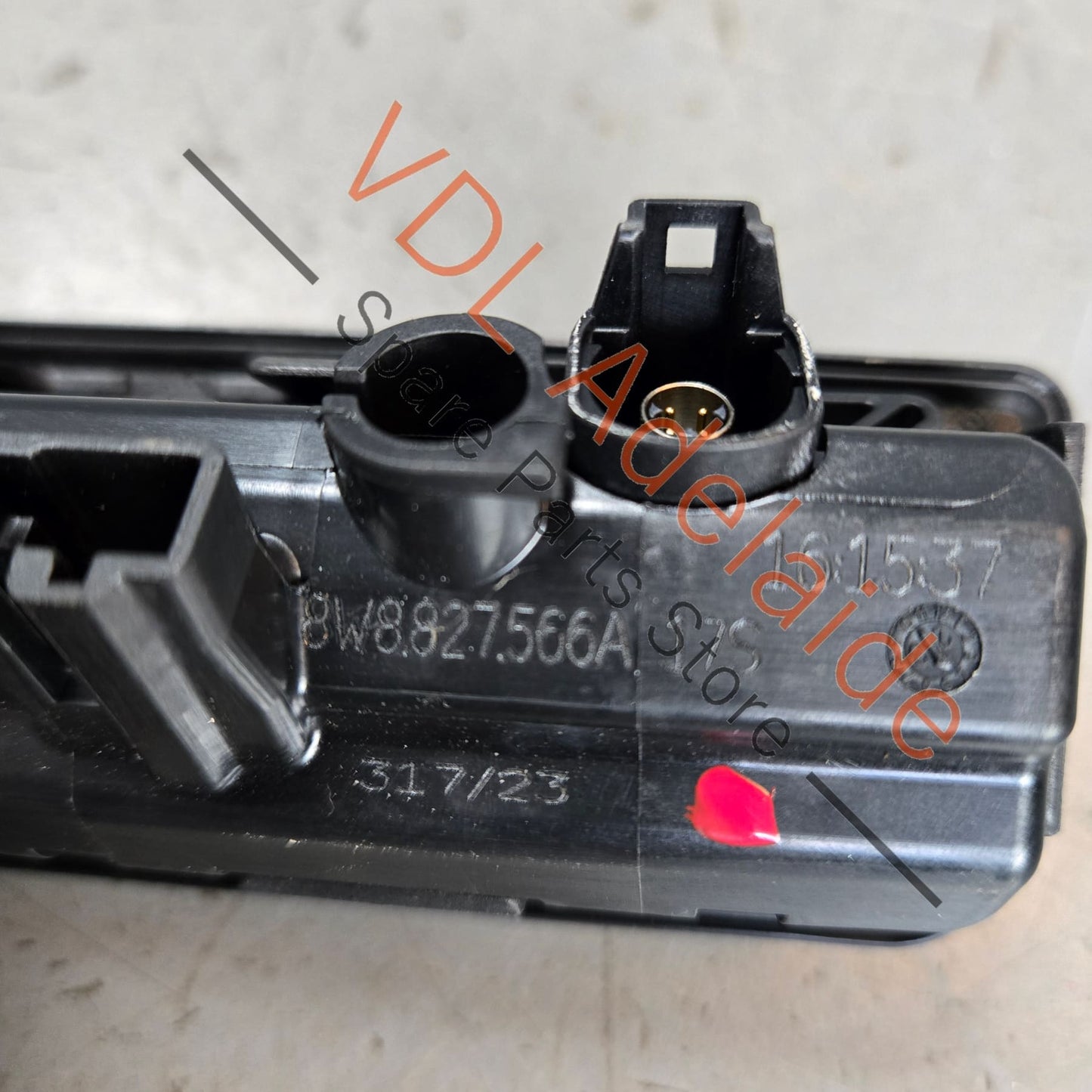 8W8827566A Audi Q3 A5 Boot Trunk Open Button with Camera 8W8827566A