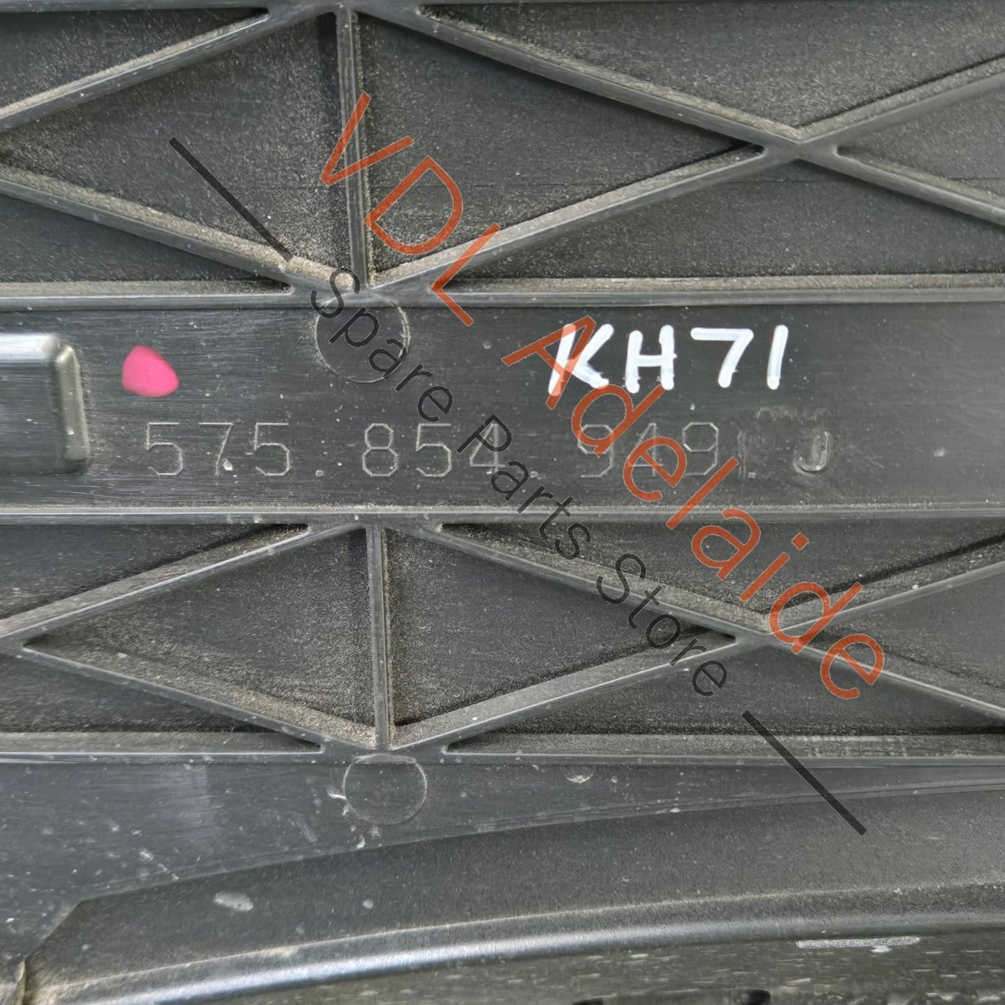 575853969GGRU 575853969G 575854949 Cupra Ateca Rear Left Door Exterior Lower Bump Strip Moulding 575853969G 575854949 9S / X6T Camouflage Green Metallic