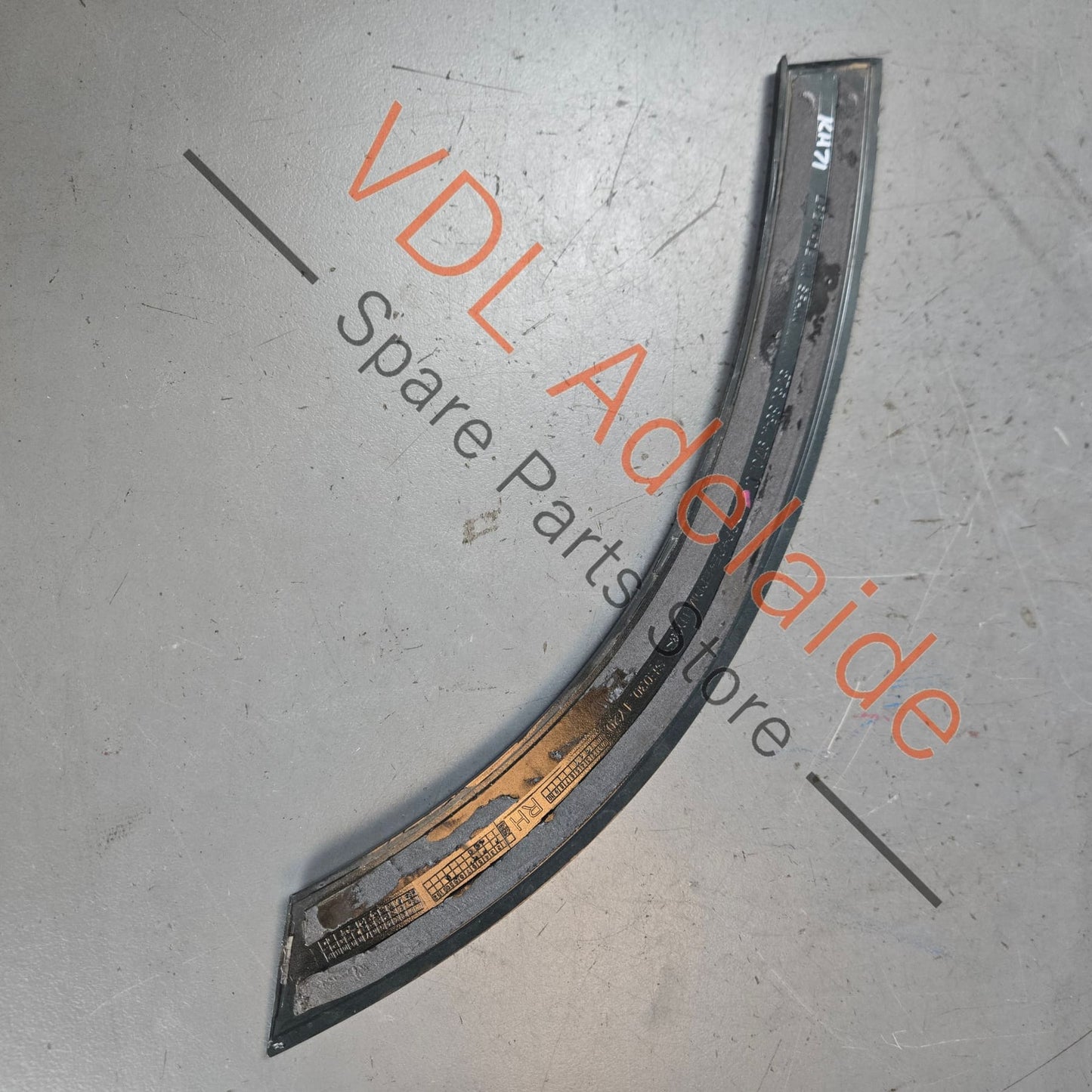 575854970CGRU 575854970C Cupra Ateca Right Rear Door Wheel Arch Moulding 575854970C GRU 9S / X6T Camouflage Green Metallic