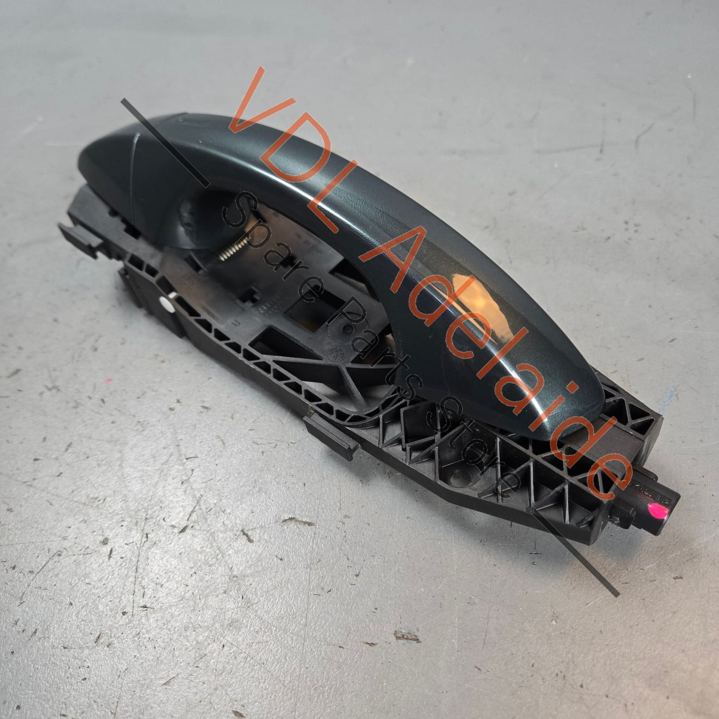 5G0837205RGRU 5G0837205R 5N0839885H Cupra Ateca Left Front Exterior Door Handle for keyless entry 5G0837205R GRU 5N0839885H