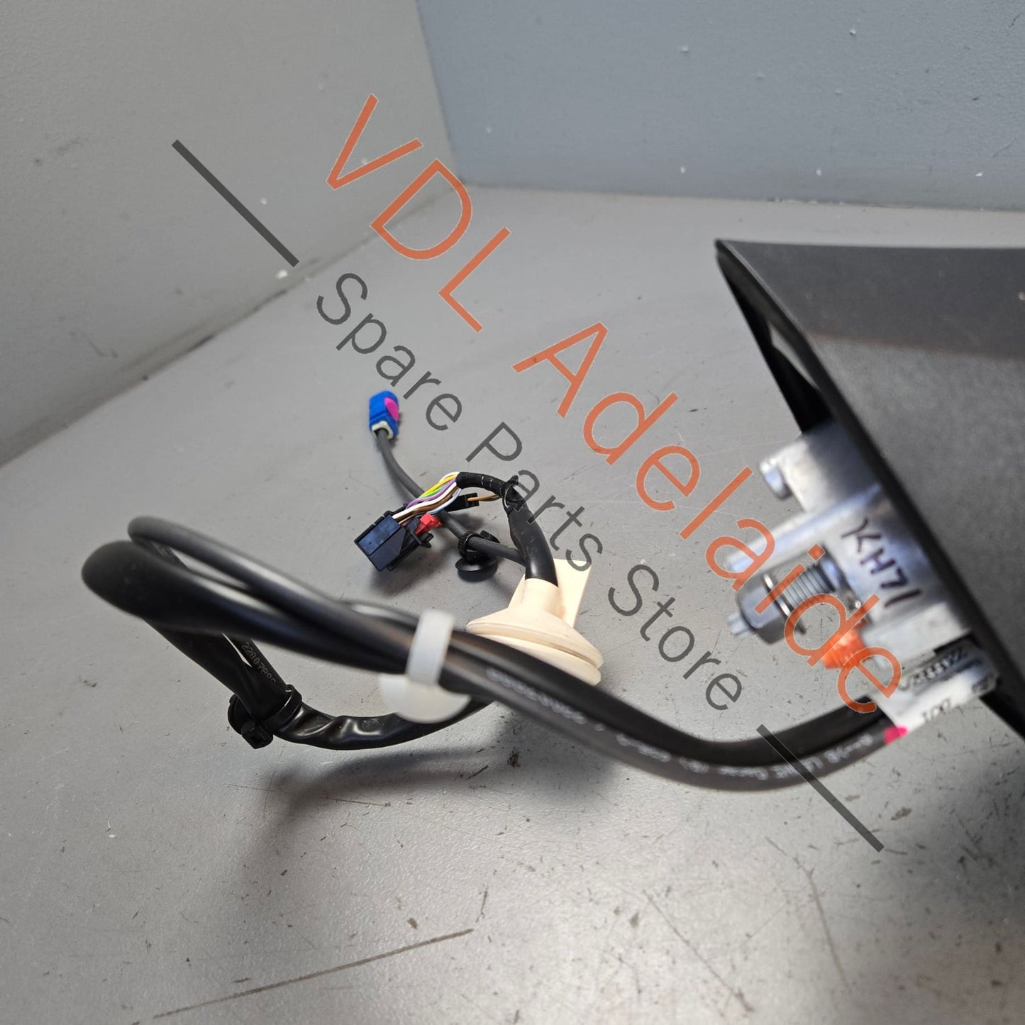 577857507BN9B9 575857521A 575857537FGRU 5Q0980546A Cupra Ateca Left Power Folding Exterior Mirror with Lane Assist & Camera Complete Assembly