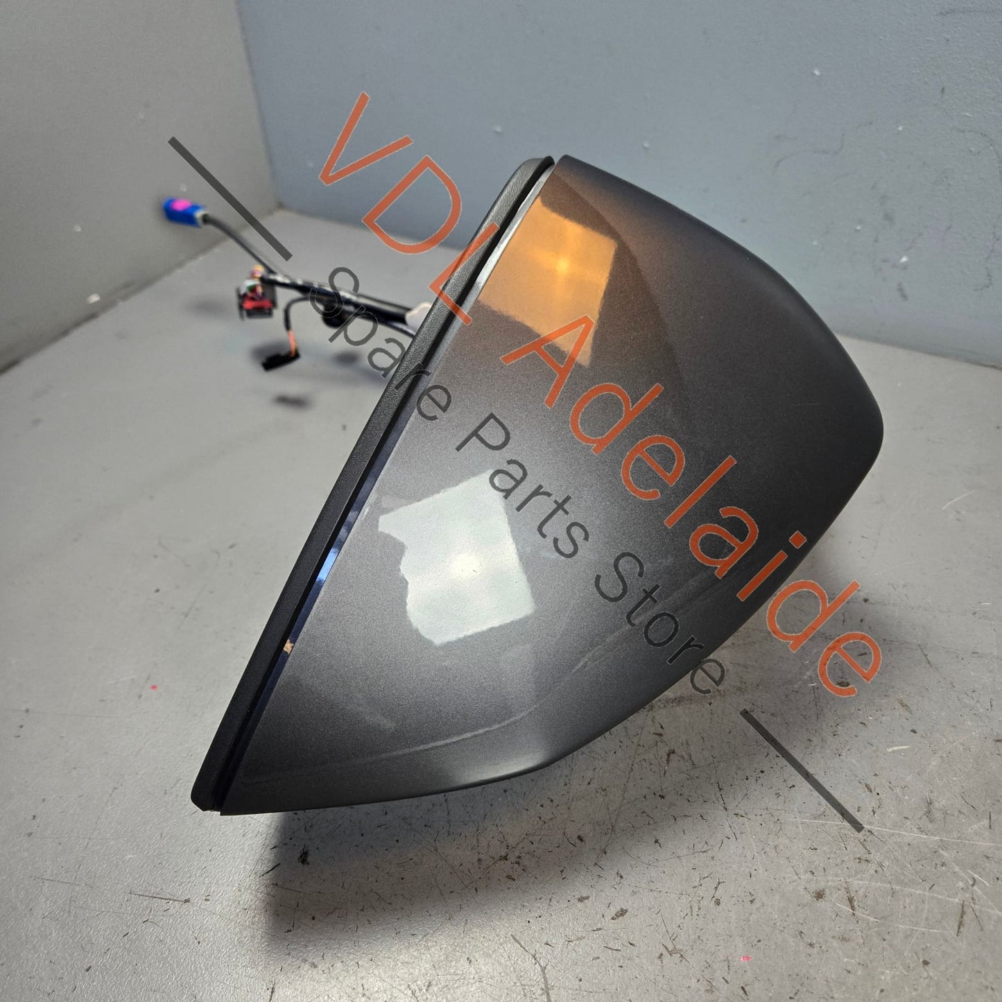 577857508CA9B9 575857522A 575857538FGRU 5Q0980546A Cupra Ateca Right Power Folding Exterior Mirror with Lane Assist & Camera Complete Assembly