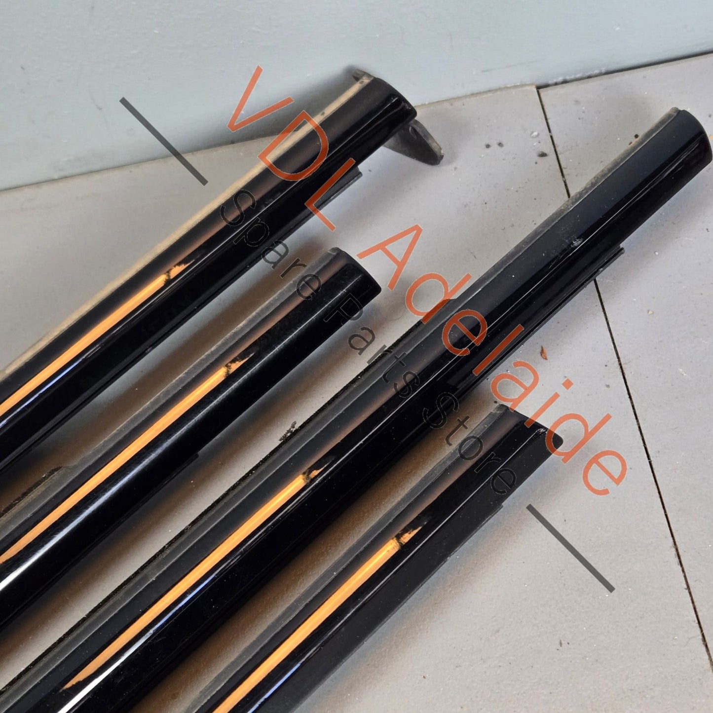 5.76E+49 575837476E 575839475H041 575839476H041 Cupra Ateca Set of 4 Exterior Door Window Aperture Seals Gloss Black Trim 575837475E 041 575839475H 041
