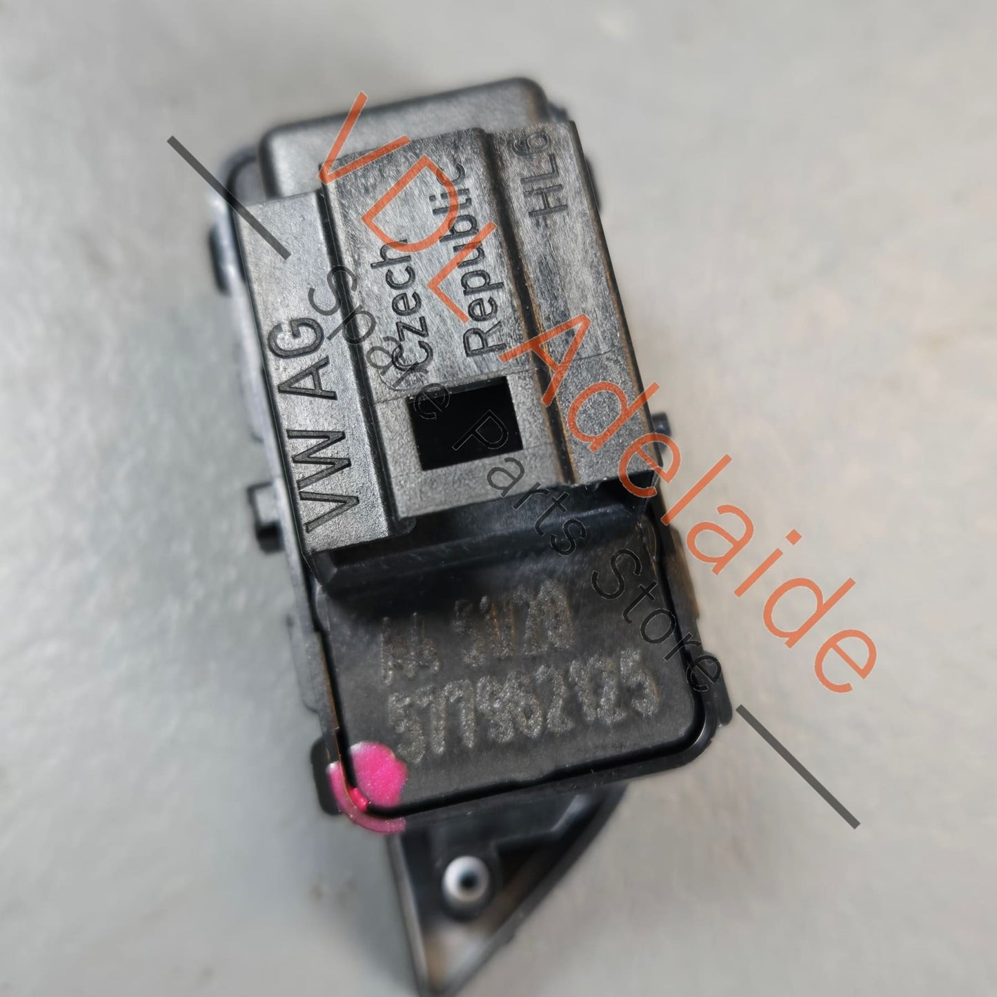577962125WHS Cupra Ateca Power Lock Locking Button Right Door 577962125 WHS