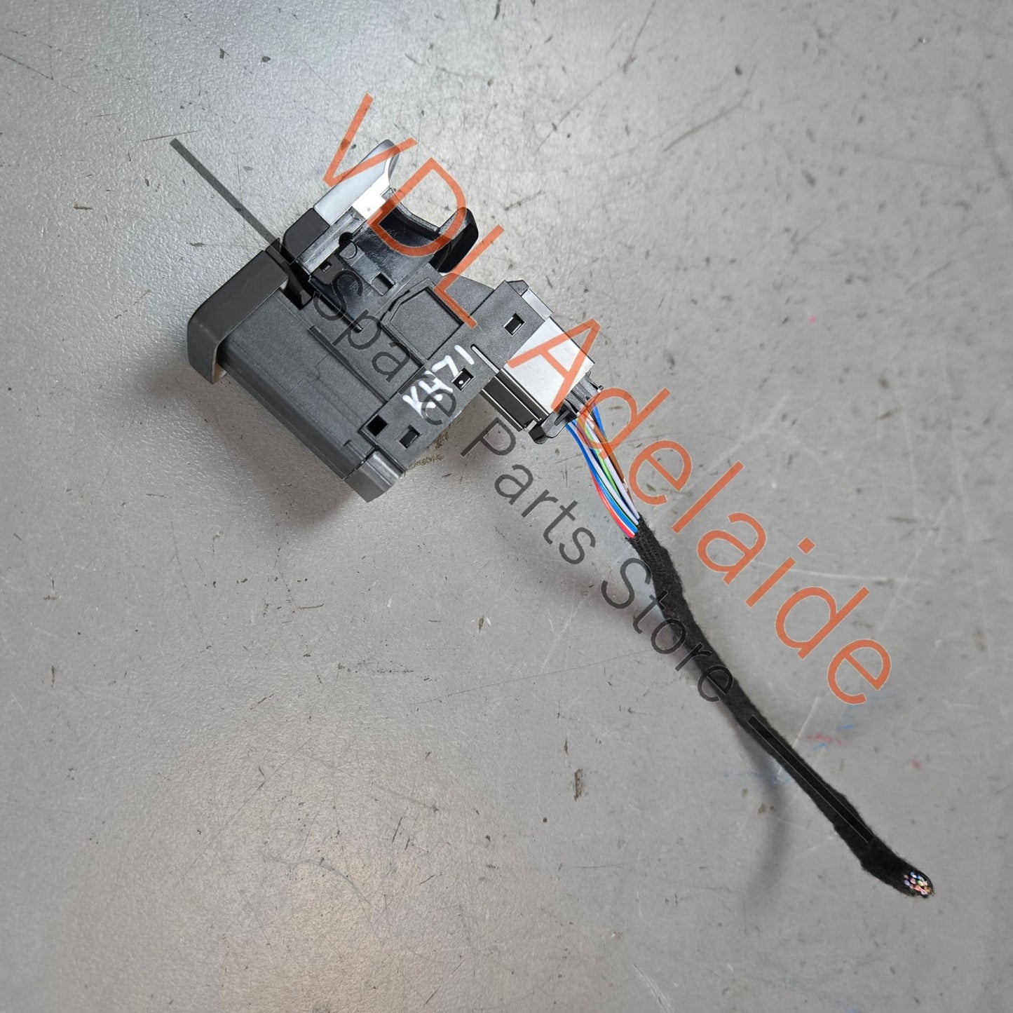 575927225A 575927225AICX Genuine Cupra Ateca Park Brake Switch EPB 575927225A ICX