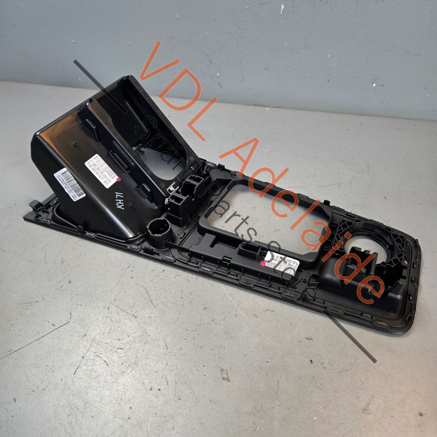577863350B 577863283CM Cupra Ateca Centre Console Shifter Surround Trim Silver 577863283CM 577863350B 577863279 9DG
