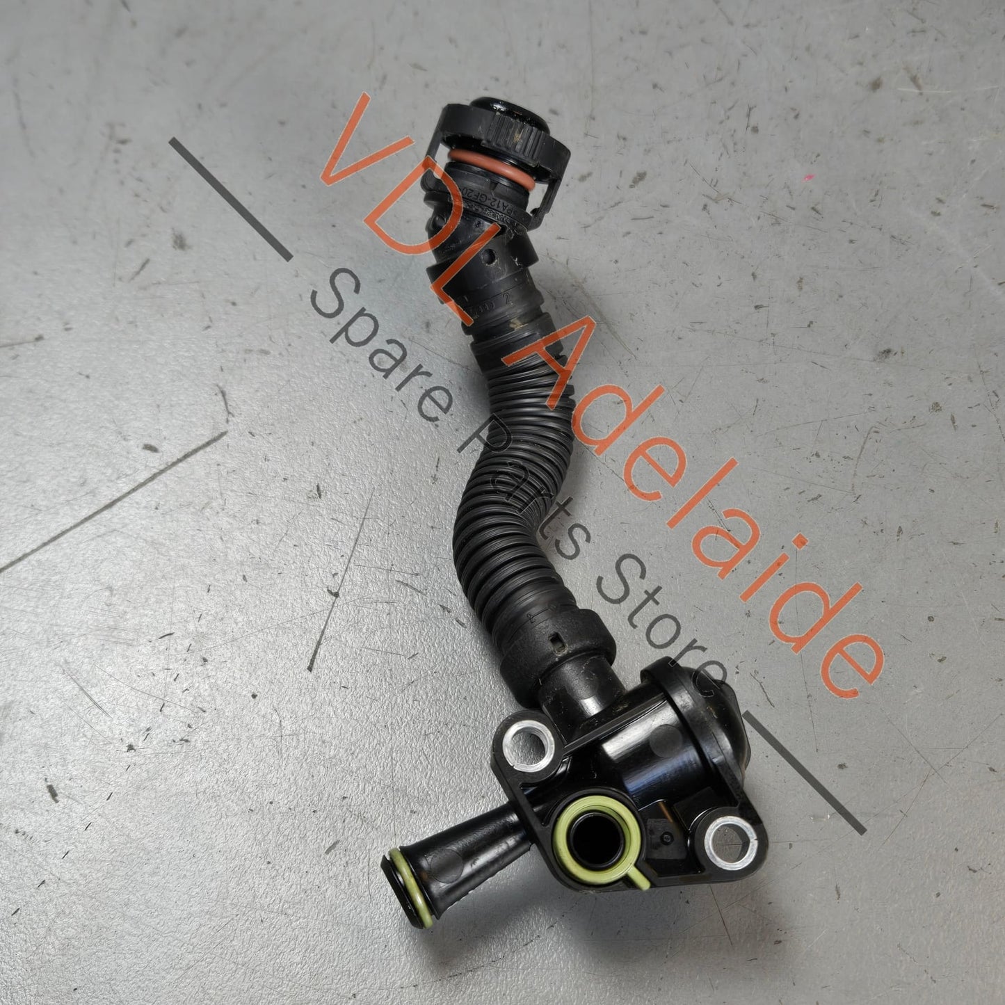 06Q103213 06Q133750 Audi S3 8Y VW Golf R MK8 PCV Oil Breather Hose with Suction Pump 06Q103213 06Q133750