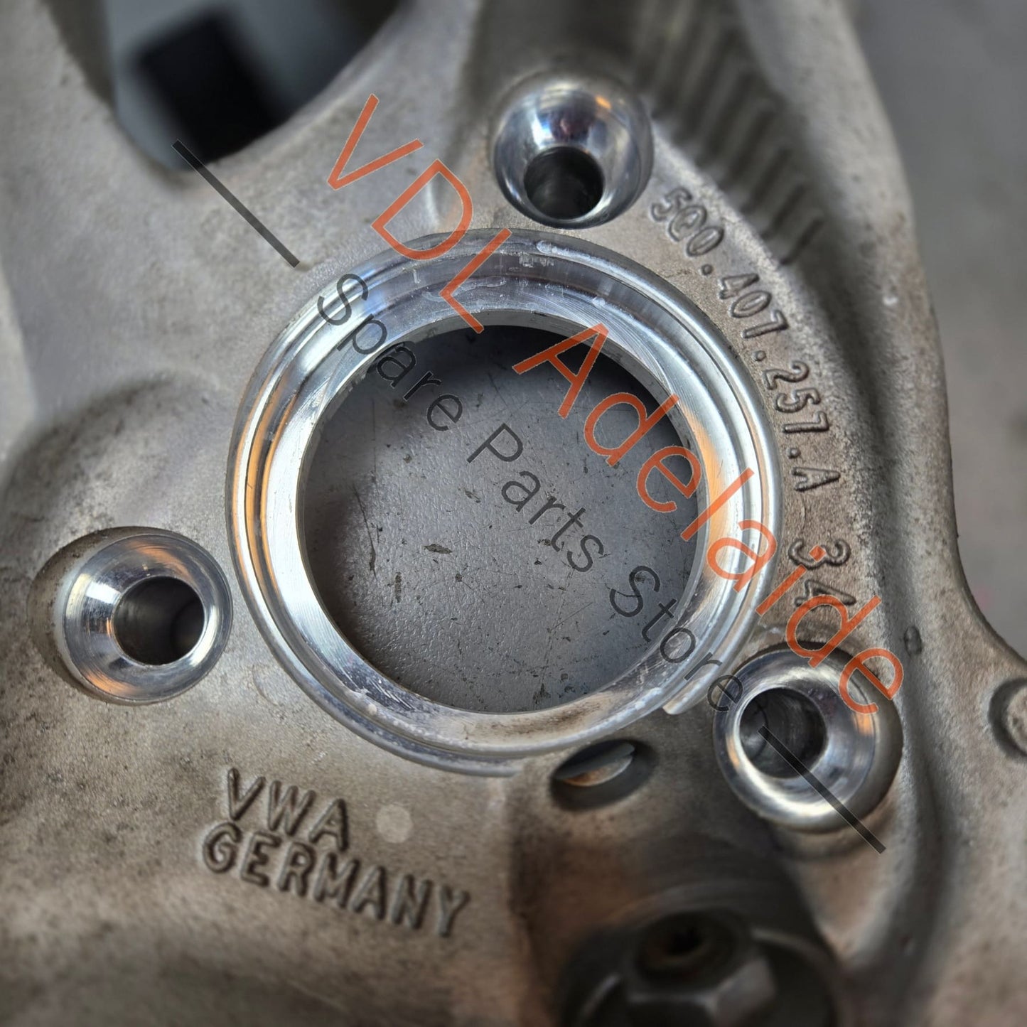 5QD407253F 5Q0407253C 5Q0407253A 5Q0407257A Golf MK8 Passat Cupra Ateca Front Left Hub Knuckle Wheel Bearing Housing 5QD407253F 5Q0407253C 5Q0407253A