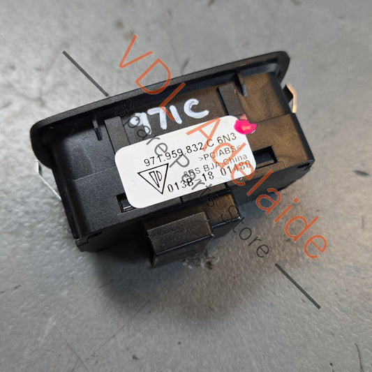 971959832C6N3 971959832C Porsche Panamera Tailgate Trunk Boot Switch 971959832C 6N3