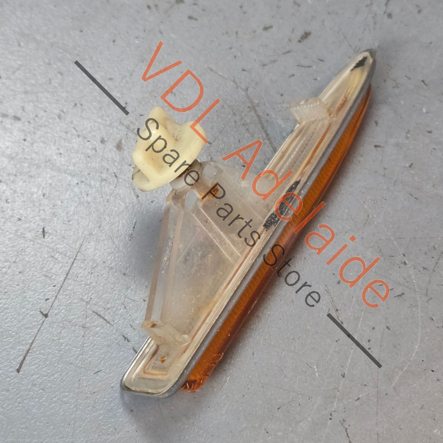 Datsun 1600 510 Front Fender Indicator Lens Suit Left or Right #01