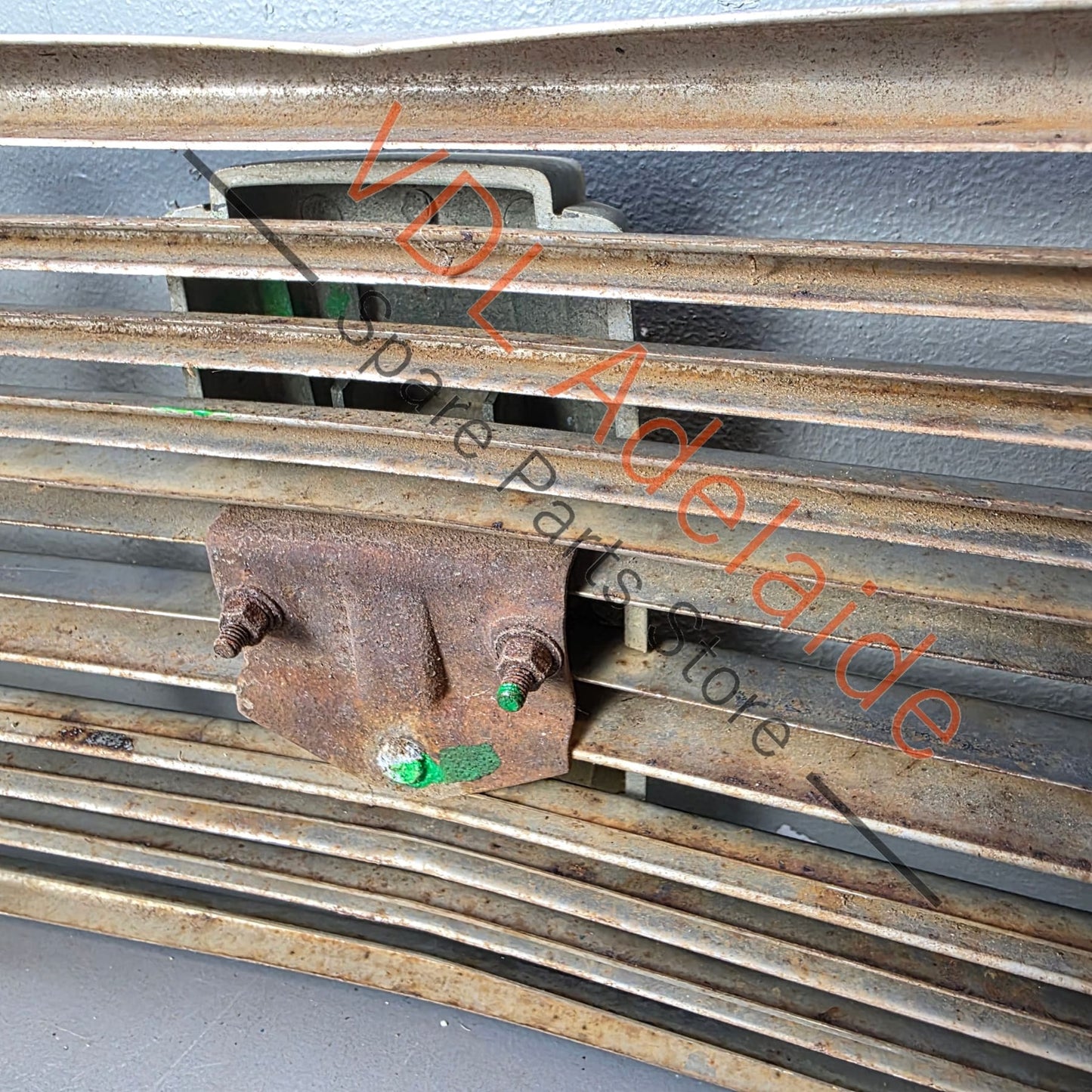 Datsun 1600 510 1969 Front Grille with Centre Badge