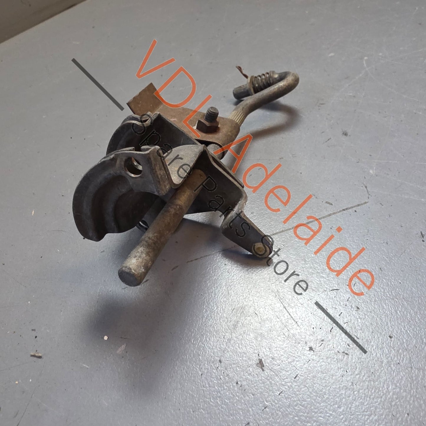 Datsun Throttle Linkage Firewall to Carburettor #01