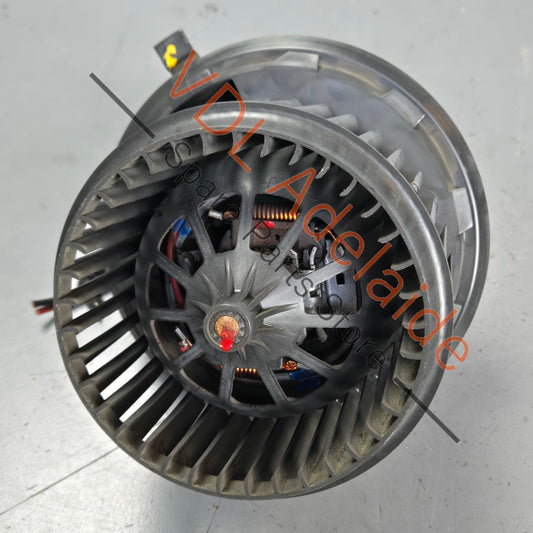 7H0819021A 7E0819021A Genuine VW T5 Transporter Multivan AC Blower Fan Motor 7H0819021A 7E0819021A (rear)