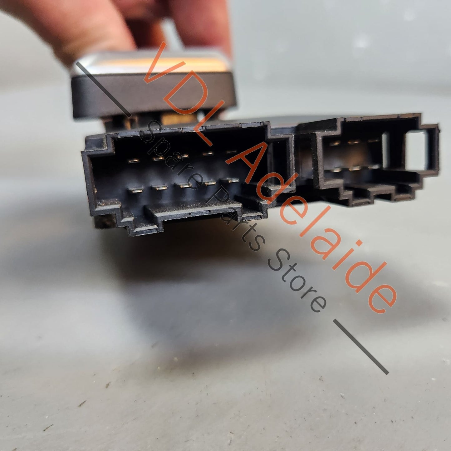 8K0959748C Audi A4 B8 8K Seat Adjustment Switch for Front Right Driver RHD 8K0959748C