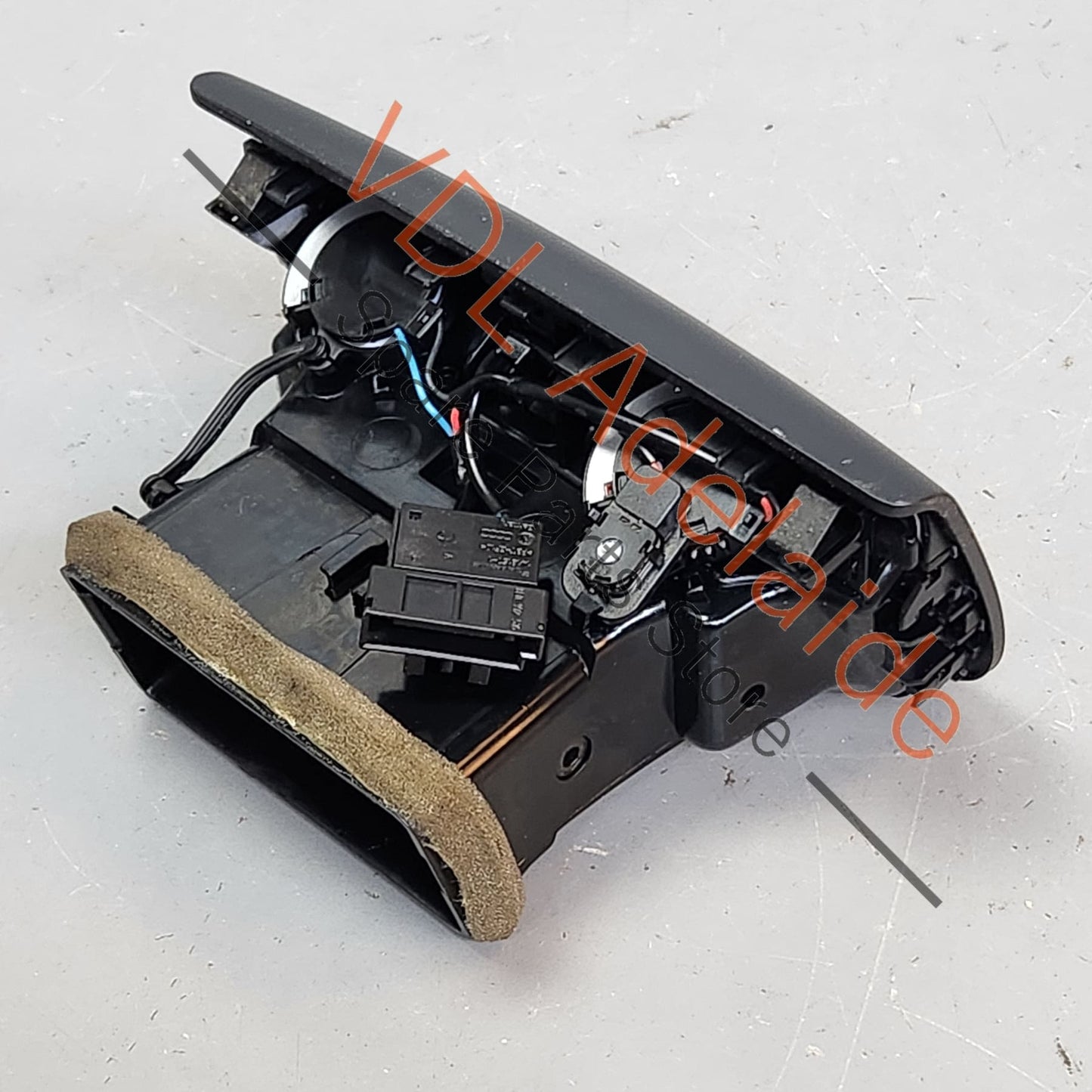 8K0819203J 8K0819203JWVF Audi A4 B8 8K Rear Centre Console Air AC Vent Grille 8K0819203J