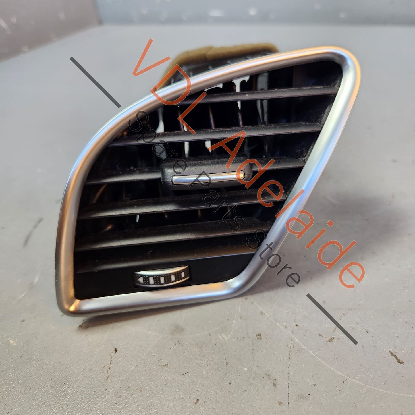 8T2820901GWVF 8T2820901G Audi A4 B8 8K Left Passenger Dash Air AC Vent RHD 8T2820901G