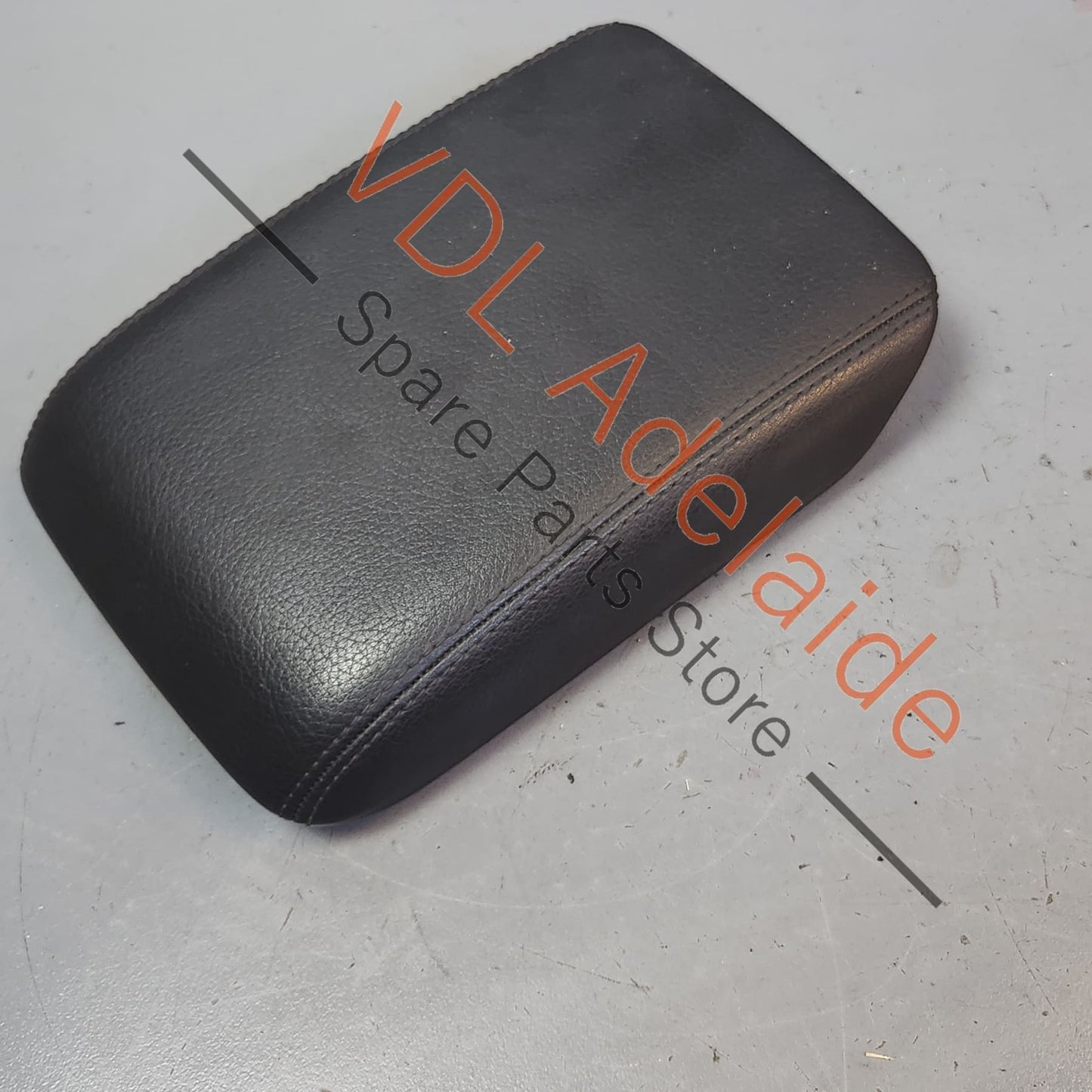 8K0864207G38M 8K0864207G Audi A4 B8 8K Centre Console Armrest Lid Cover Soul Black Leatherette 8K0864207G