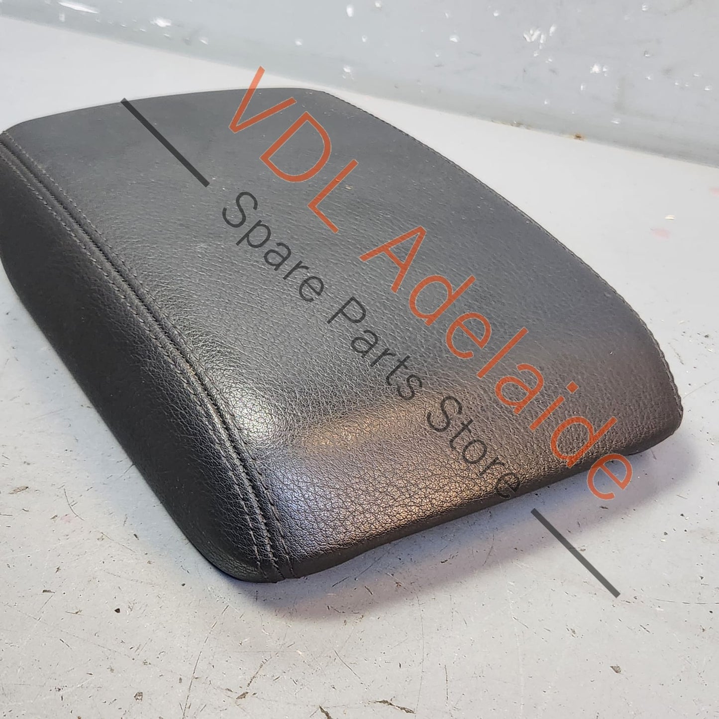 8K0864207G38M 8K0864207G Audi A4 B8 8K Centre Console Armrest Lid Cover Soul Black Leatherette 8K0864207G