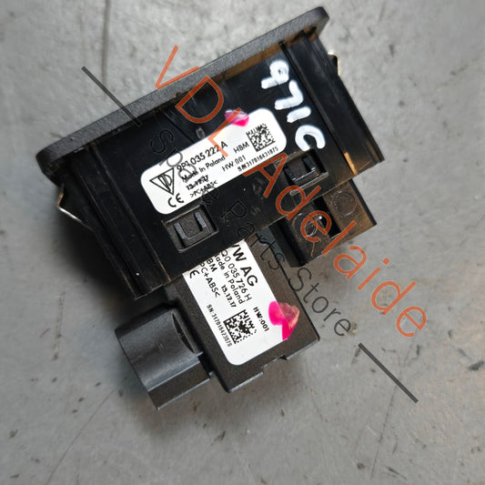 5Q0035726H 9A764222220 Porsche Audi Volkswagen USB Socket Auxiliary Jack 5Q0035726H 9A764222220