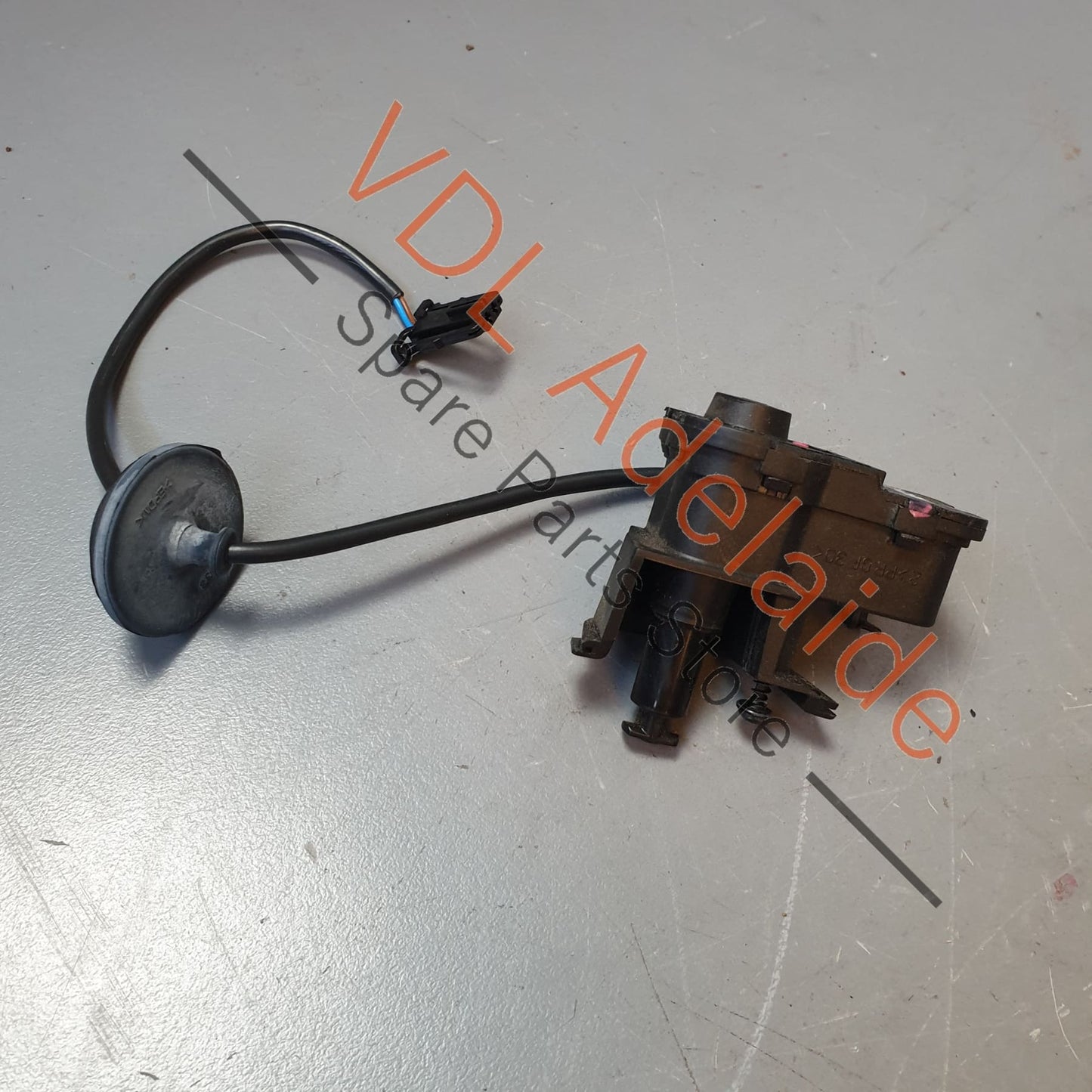 VW Golf R Mk7 Fuel Filler Door Flap Open Release Control Element Mechanism 5C6810773H