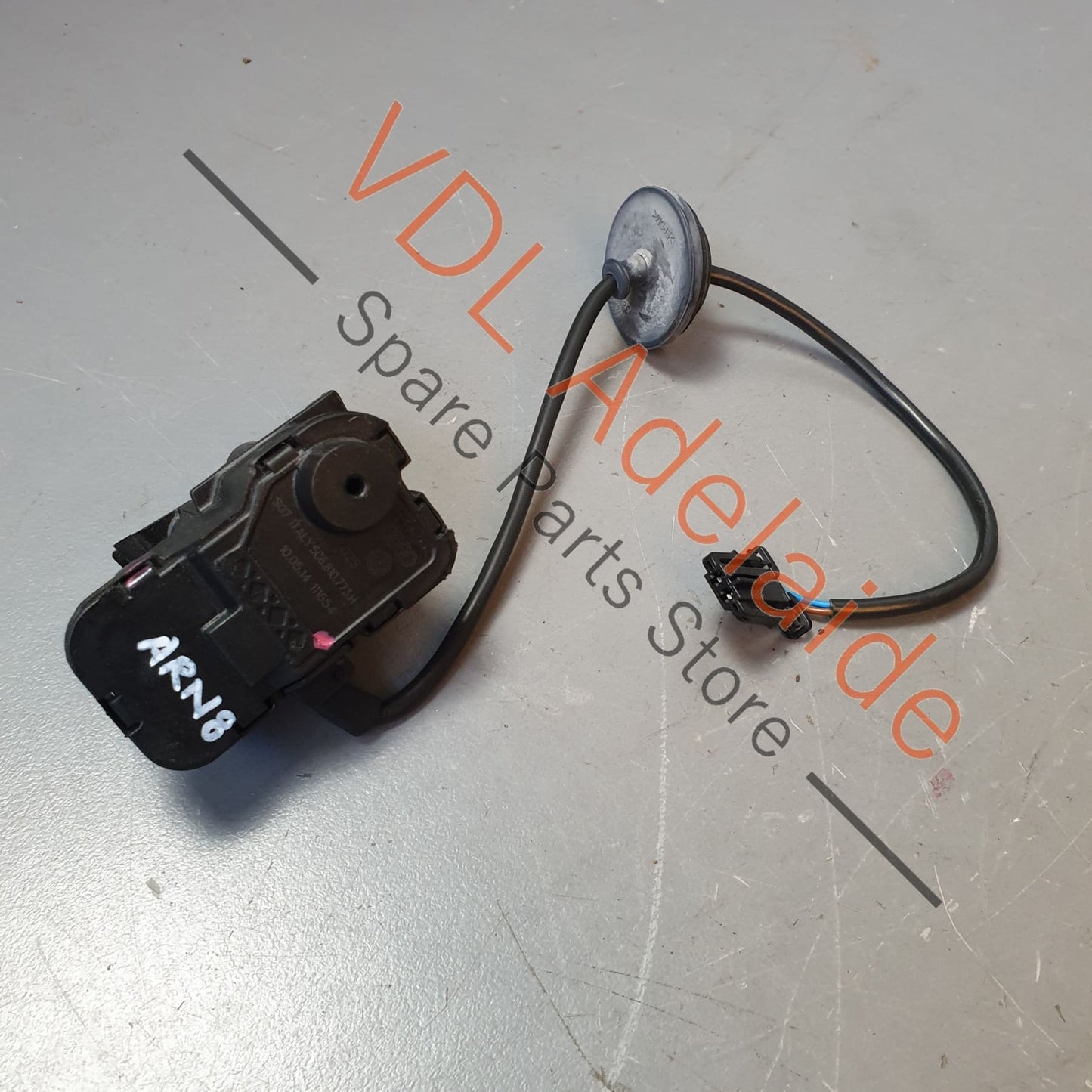 VW Golf R Mk7 Fuel Filler Door Flap Open Release Control Element Mechanism 5C6810773H