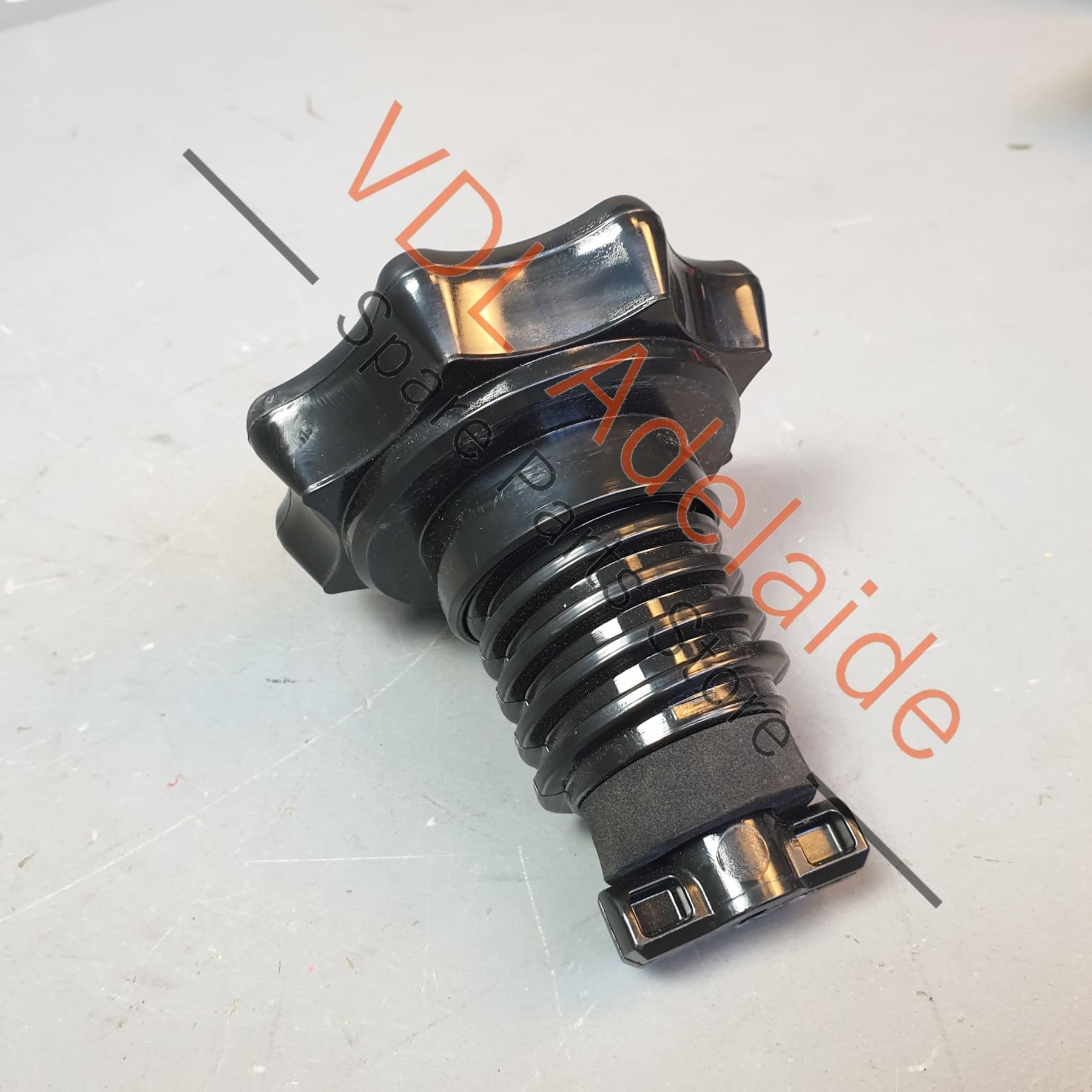 Audi RS3 S3 A3 8V Screw Bolt for Spare Wheel Housing 1K0803899D VDL