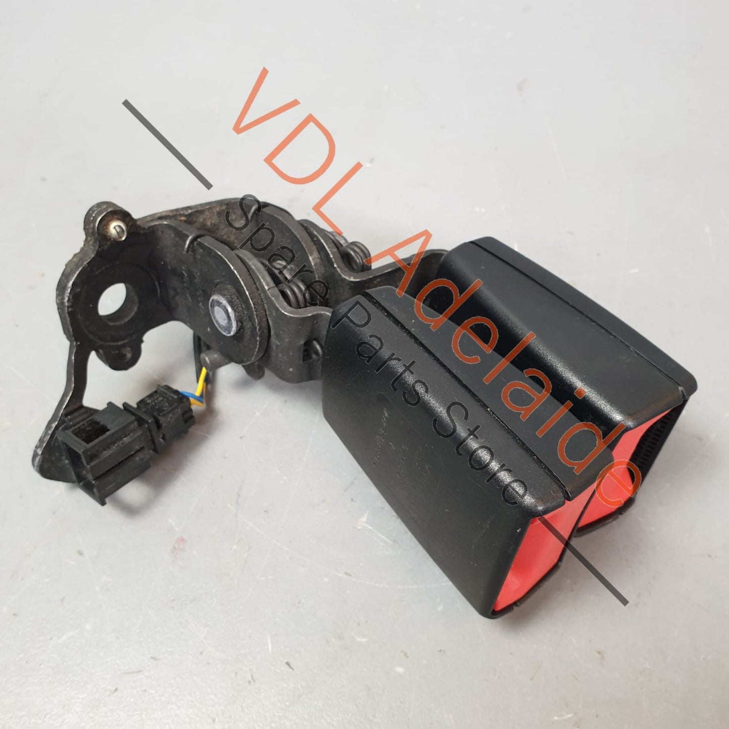 Audi RS3 S3 A3 8V Rear Left Centre Double Belt Latch Clasp Buckle 8V0857739