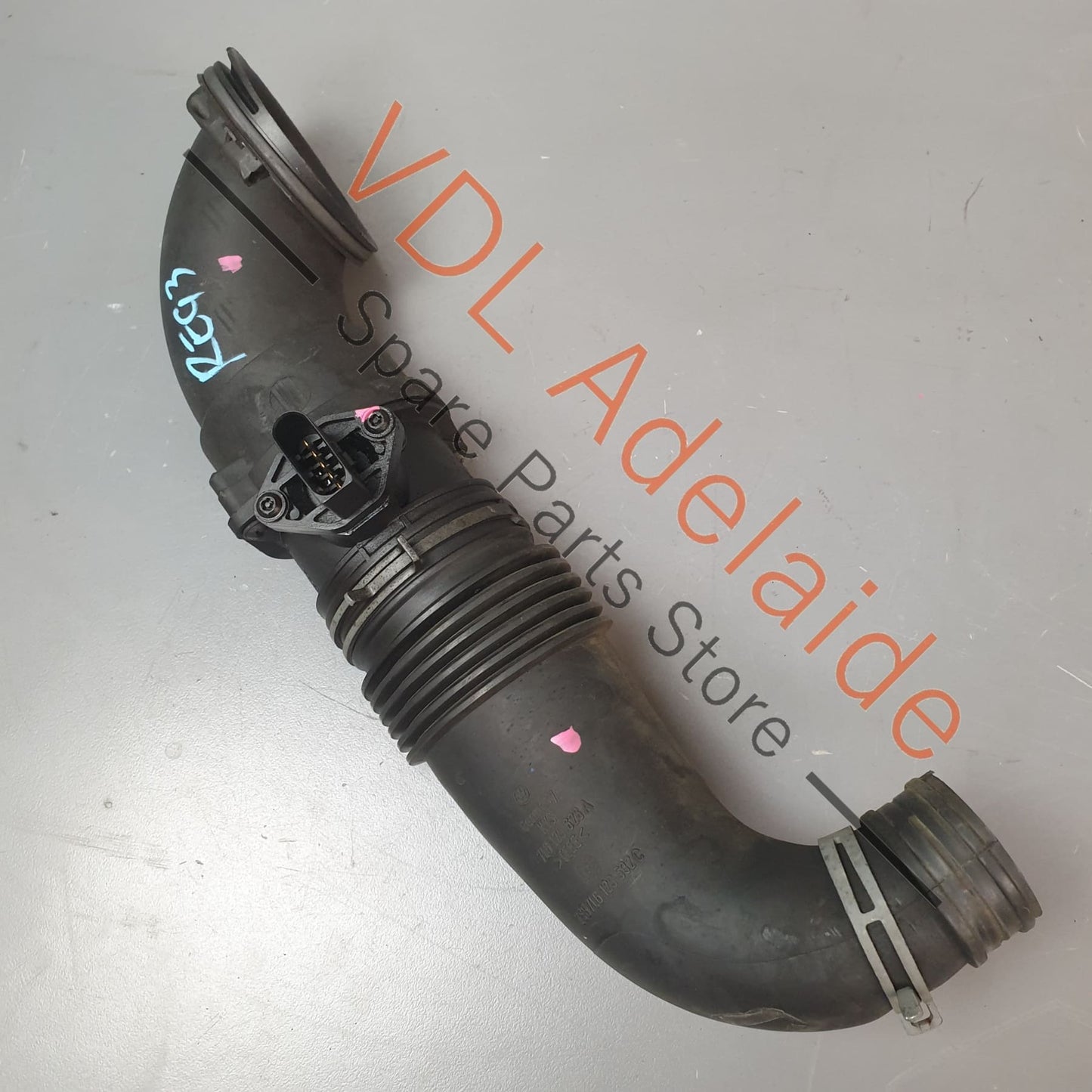VW Touareg 7L 5.0L Air Filter Right Intake Pipe & MAF Sensor 074906461B