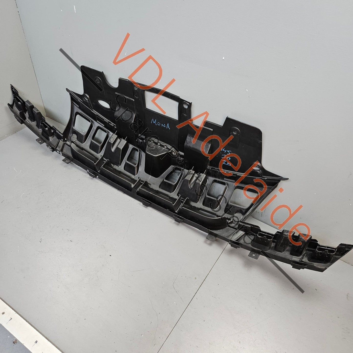 620229553R Renault Megane RS250 Front Bumper Backing Mounting Bracket Radiator Trim with ECU Vent Hole
