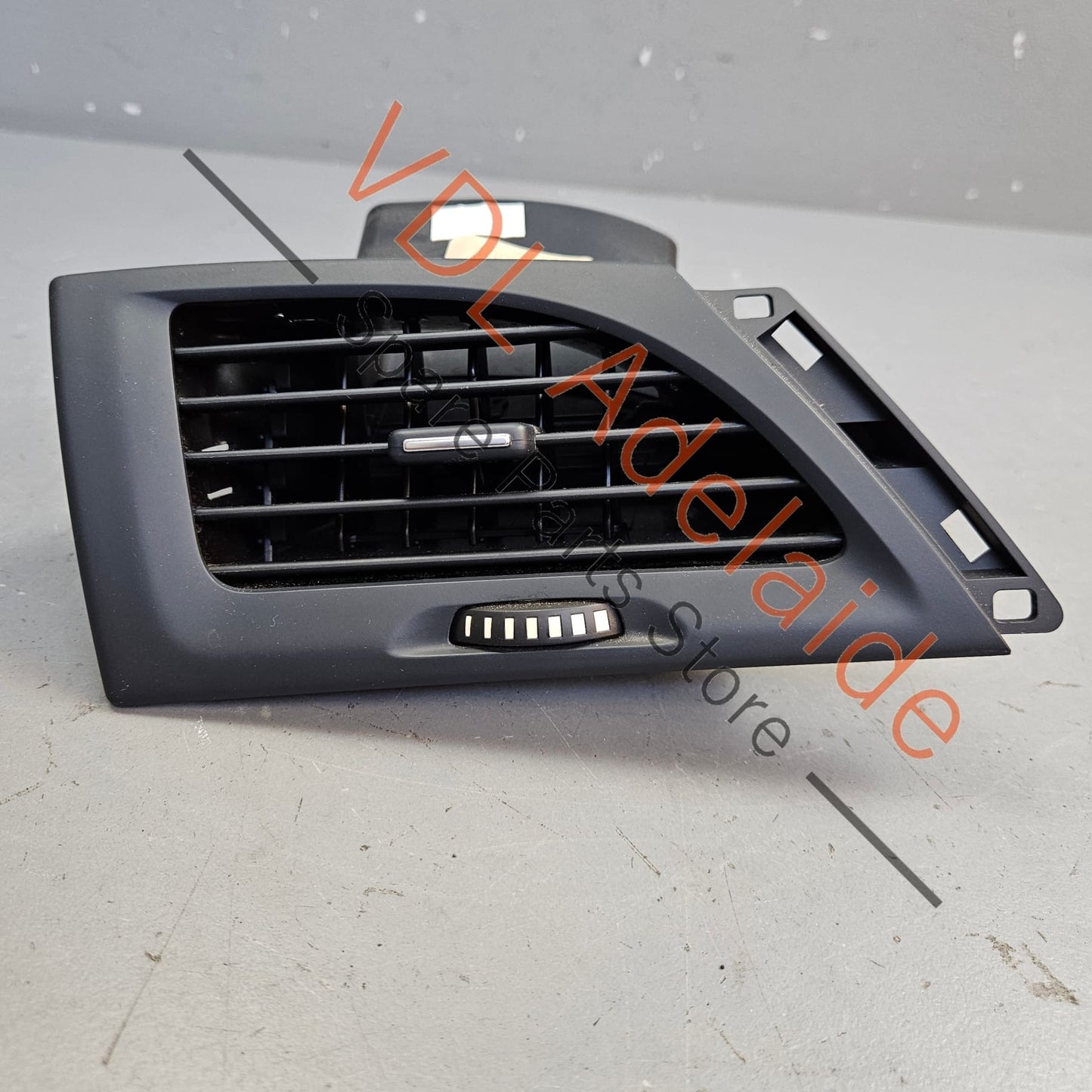 687615724R Renault Megane 3 III Left Side Dash AC Air Vent Satin Black 687615724R for RHD