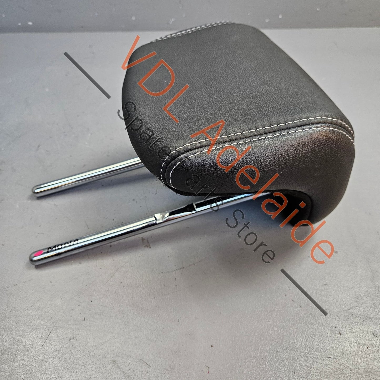 864600030R Renault Megane 3 RS250 265 275 Rear Seat Middle Headrest Leather with White Stitch