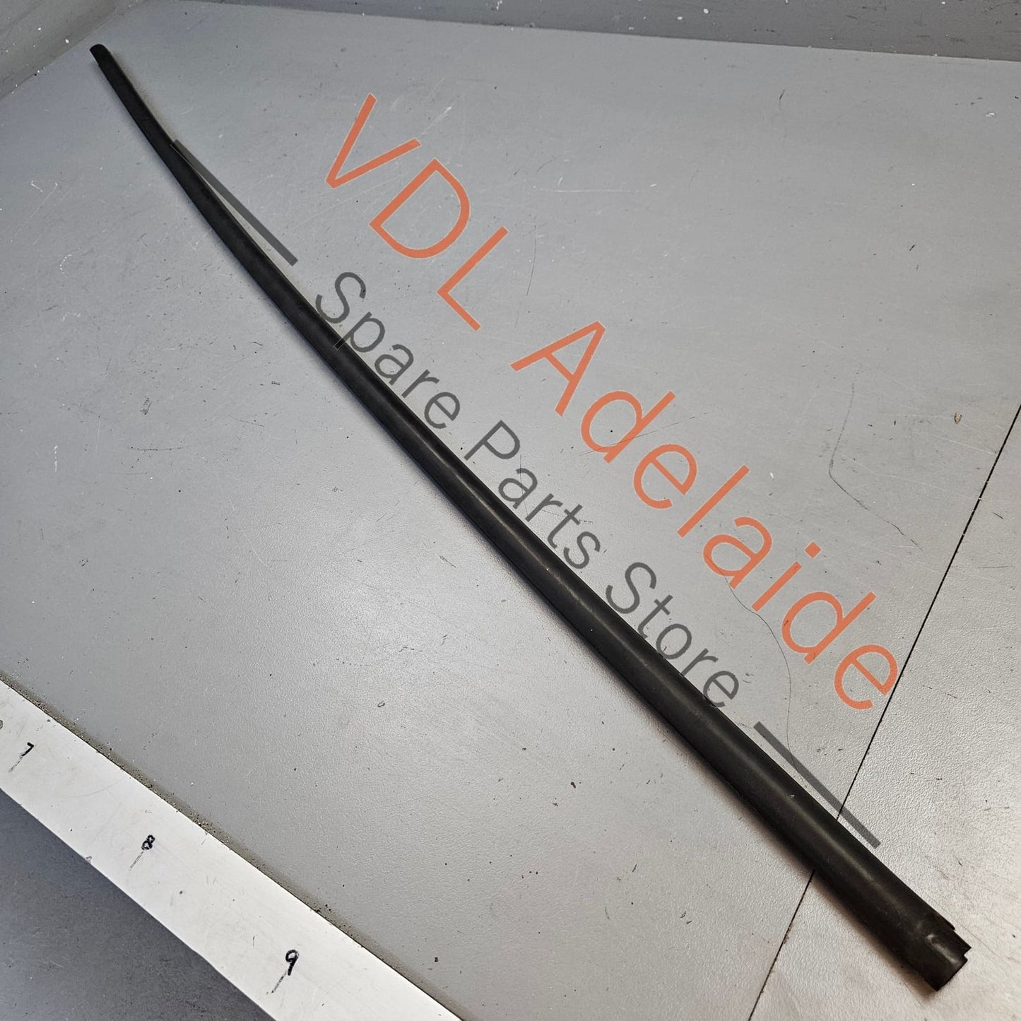 768600006R Renault Megane 3 Coupe Right Exterior Window Slot Aperture Seal Trim Molding 768600006R