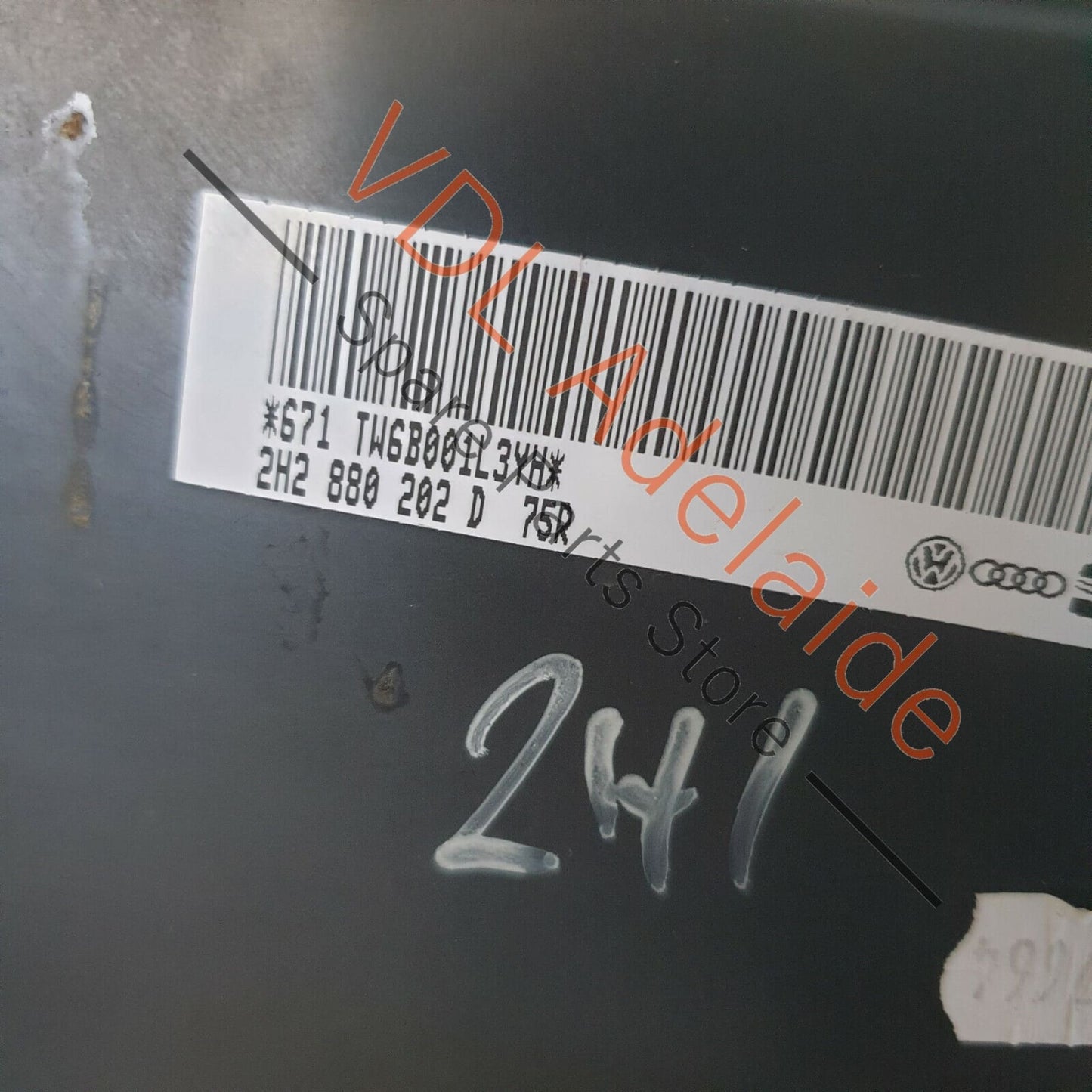 Volkswagen VW Amarok 2H Passenger Front Glove Box Glovebox Compartment 2H0858909A71N