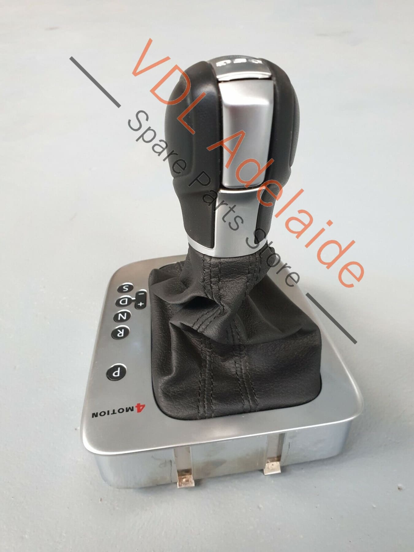 VW Tiguan 5N DSG Shifter Gear Shift Boot Knob Trim PRND Cover 5N2713203ABUMF JES 5N2713203ABUMF