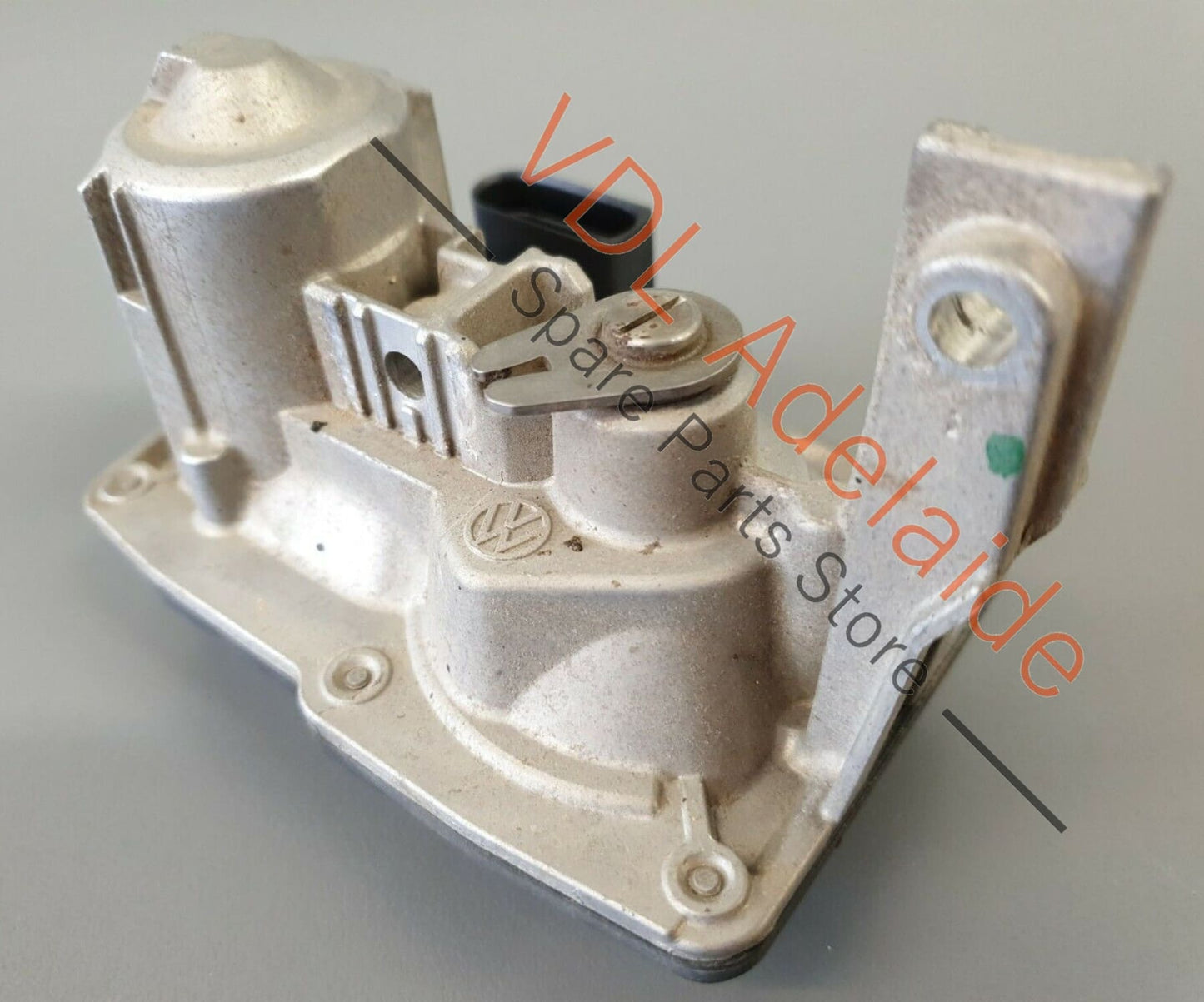VW Passat Alltrack B8 3G Exhaust Control Throttle Valve Motor 3Q0253691F PAT2 3Q0253691F