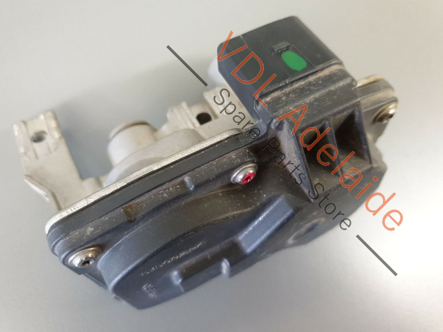 VW Passat Alltrack B8 3G Exhaust Control Throttle Valve Motor 3Q0253691F PAT2 3Q0253691F