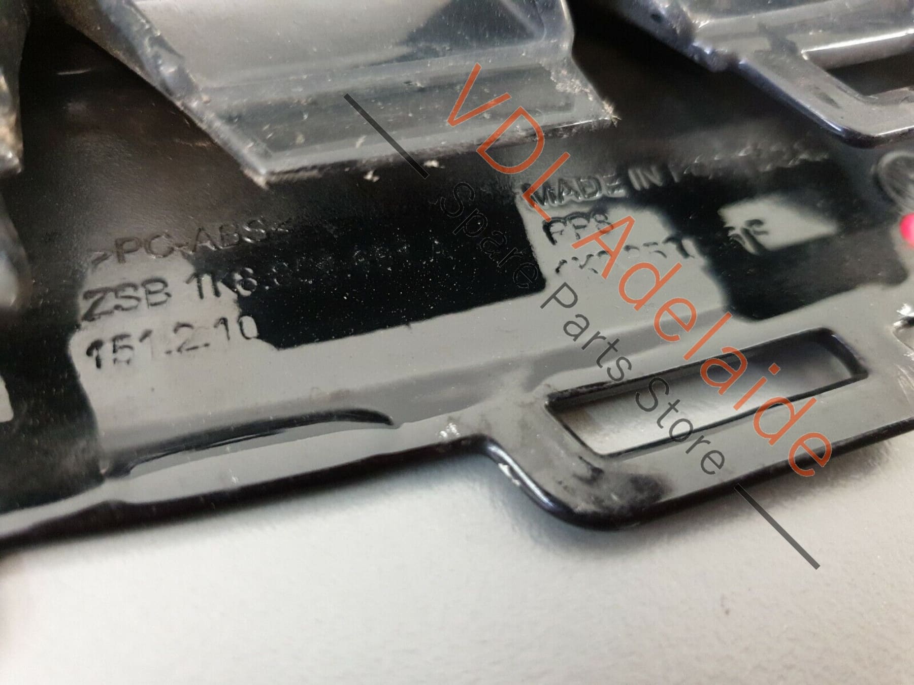 VW Scirocco R Mk3 III OEM Front Left Bumper Grille Cover Trim 1K8853666F HOL 1K8853666F